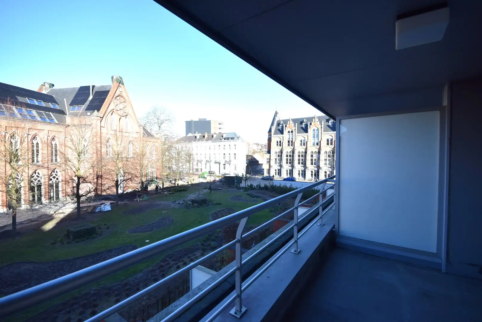 3 slaapkamer appartement met terras vlakbij de Coupure foto 7