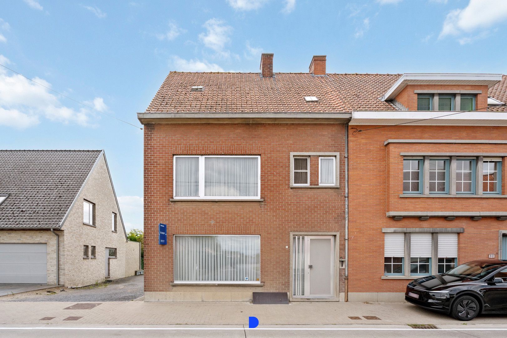 Half open woning met stalling/loods. foto 28