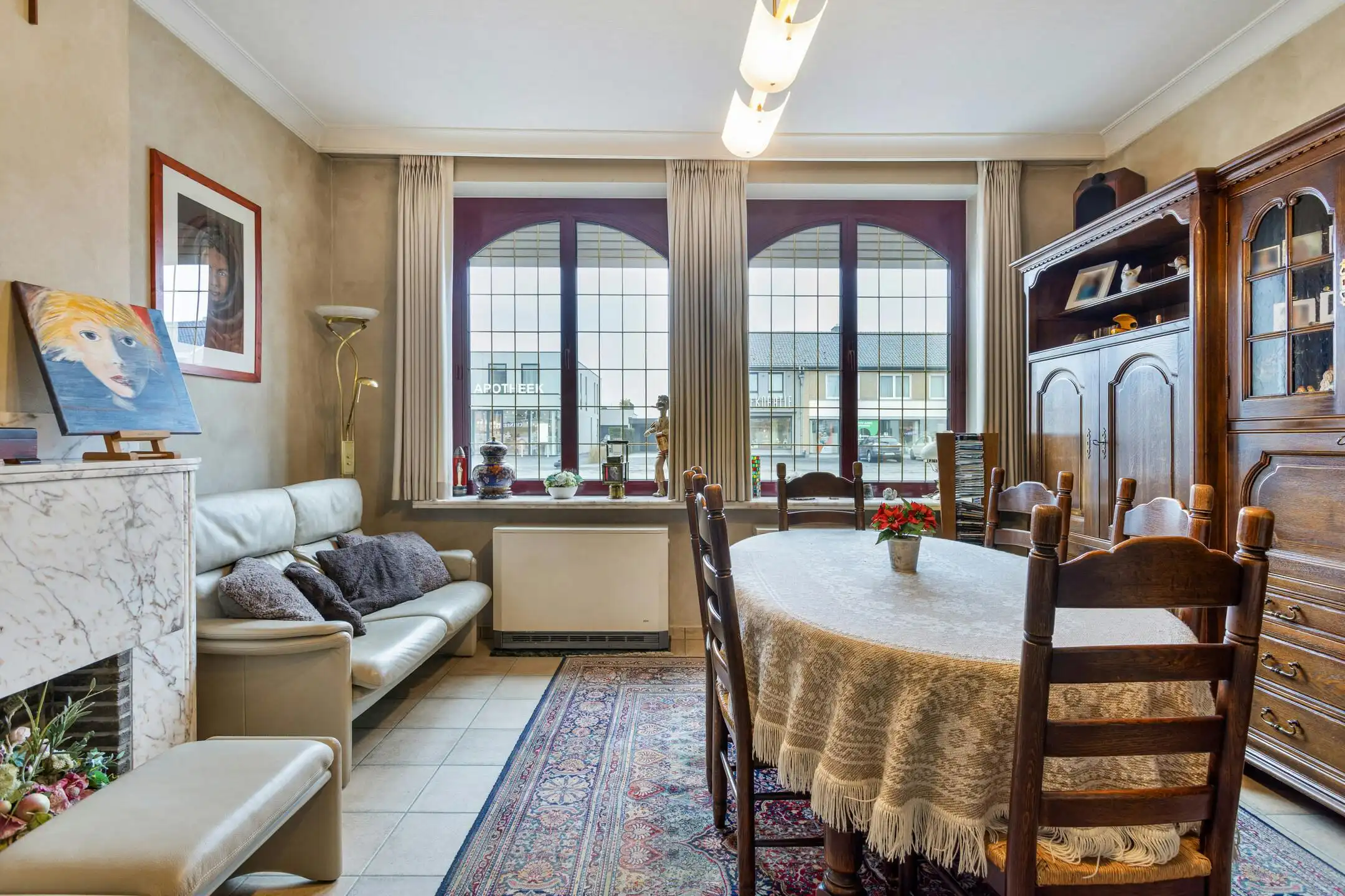 Centrumwoning met handelsruimte te koop in Beveren-Leie foto 3