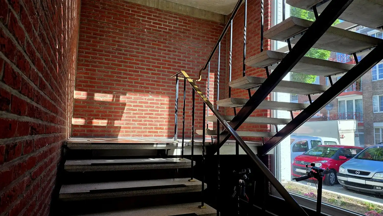 Ruim en energiezuinig appartement met 2 slaapkamers nabij Genk-Centrum foto 4