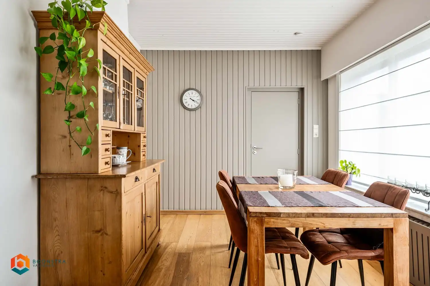 Zeer verzorgde laagbouwwoning met 2 slpkrs en leuke tuin foto 6