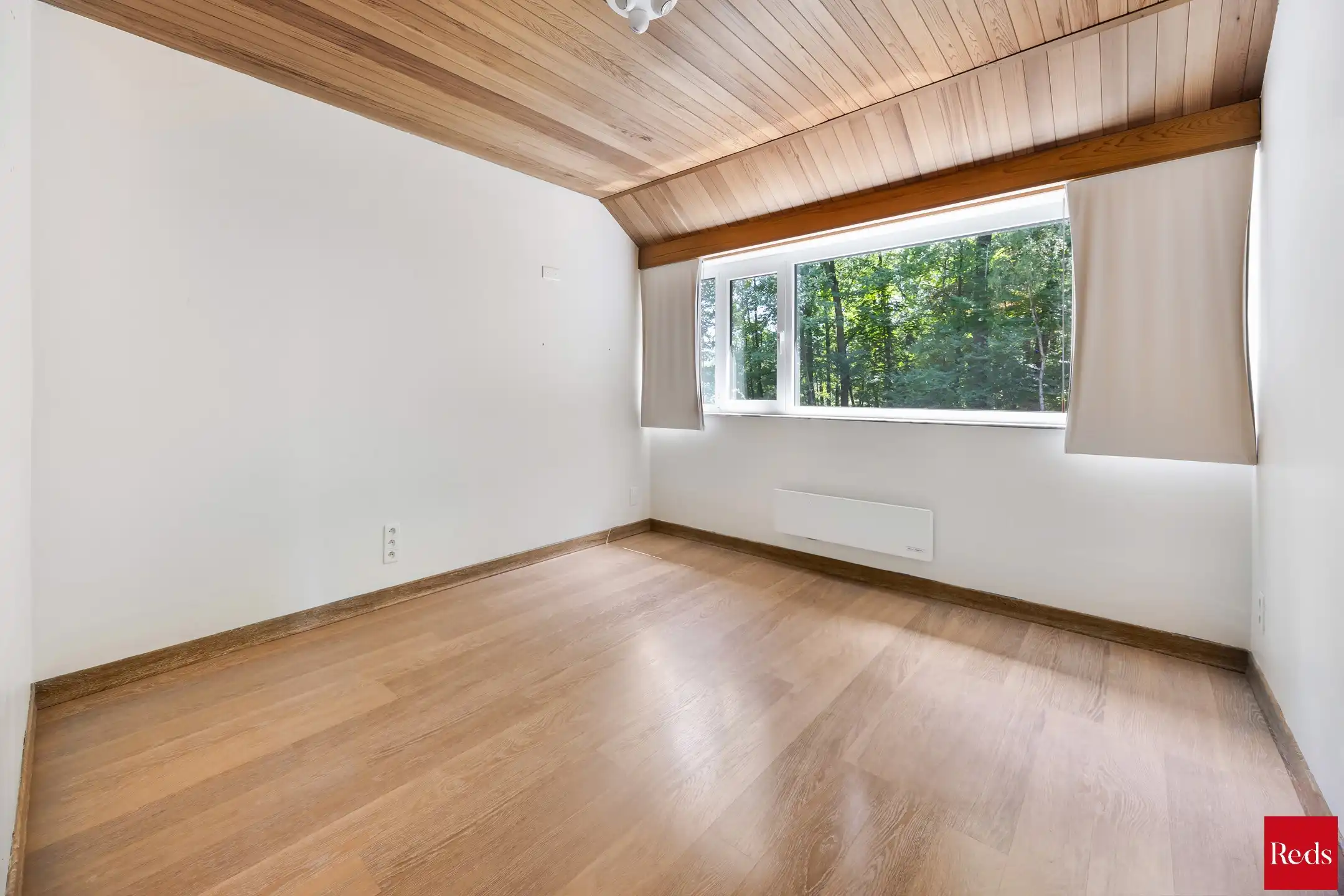 Villa met zwembad omringd door natuur en maximale privacy foto 20