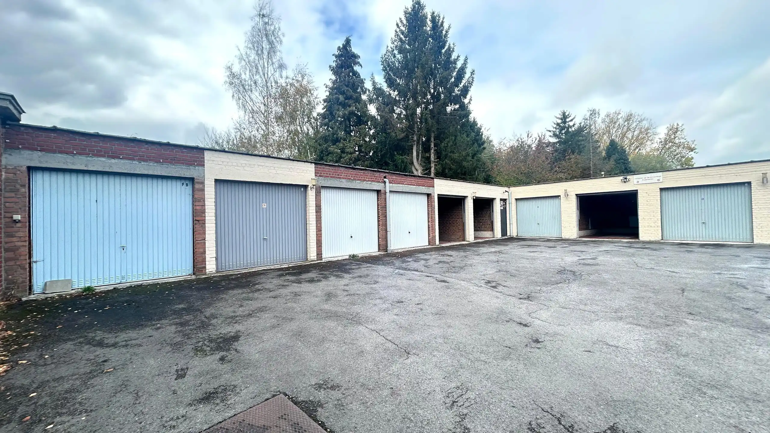 Gesloten garagebox nabij centrum Aalst foto 5