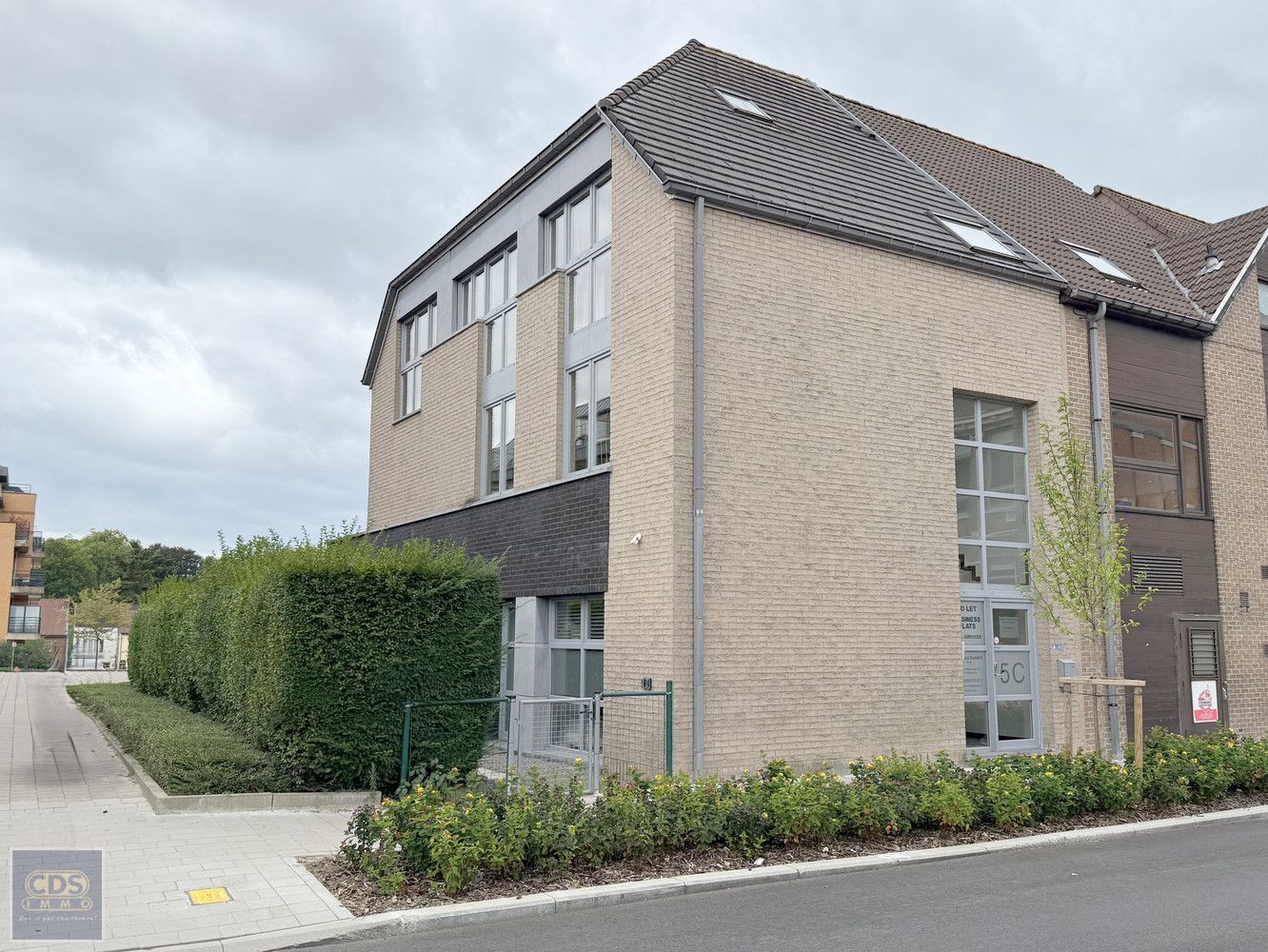 Bussiness Flats foto {{pictureIndex}}