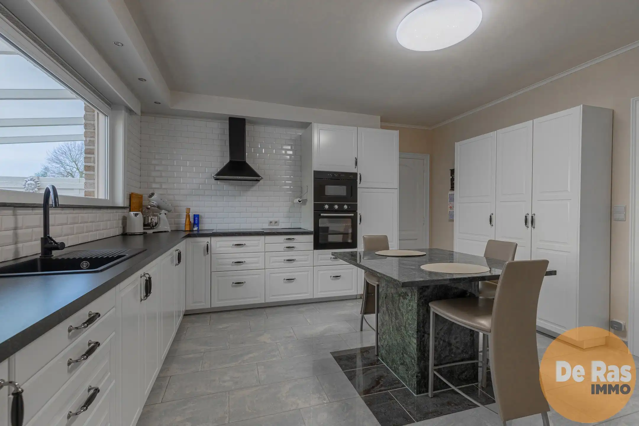 MASSEMEN - Woning met 3 kamers en tuin met prachtig zicht foto 10