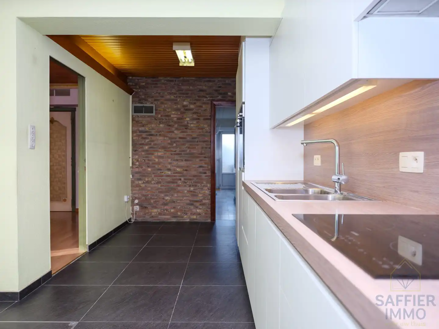 Ruim wonen in een rustige wijk in Deerlijk foto 9