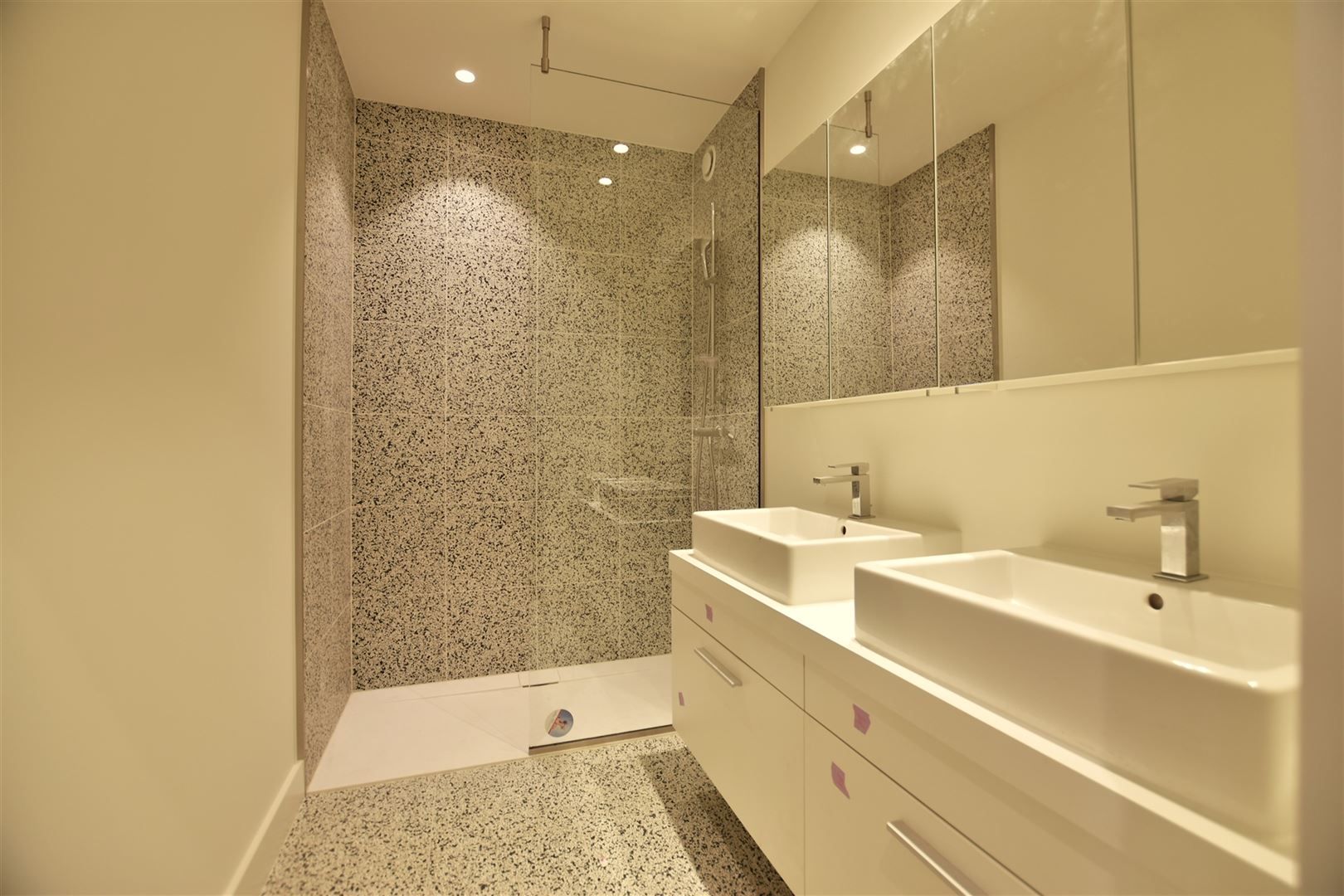 Prachtig luxueus appartement te huur in het bruisende hart van het centrum!  foto 24