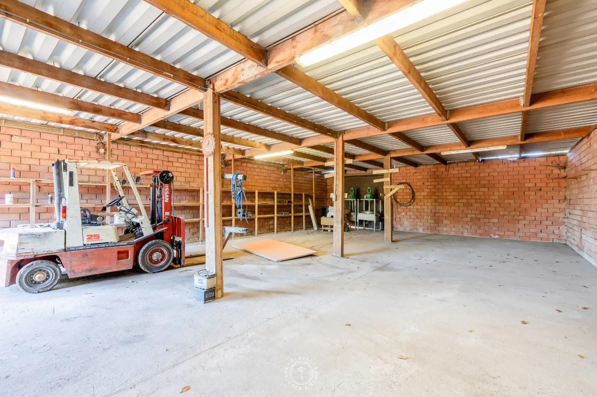 Ruime halfopen bebouwing met weiland op 6029 m² foto 23