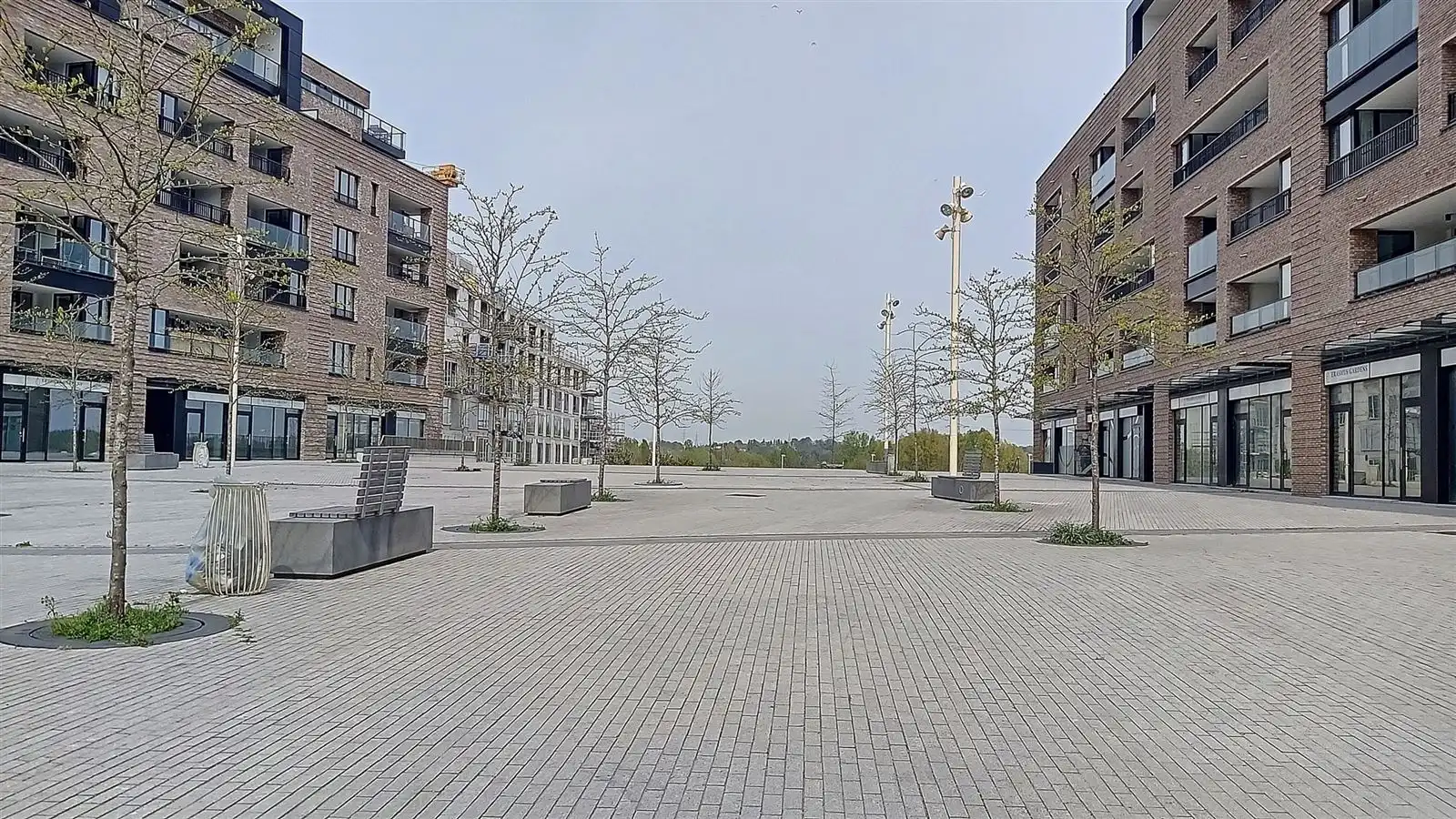 Elegant appartement met 2 slaapkamers, terras en kelder, ideaal gelegen foto 10