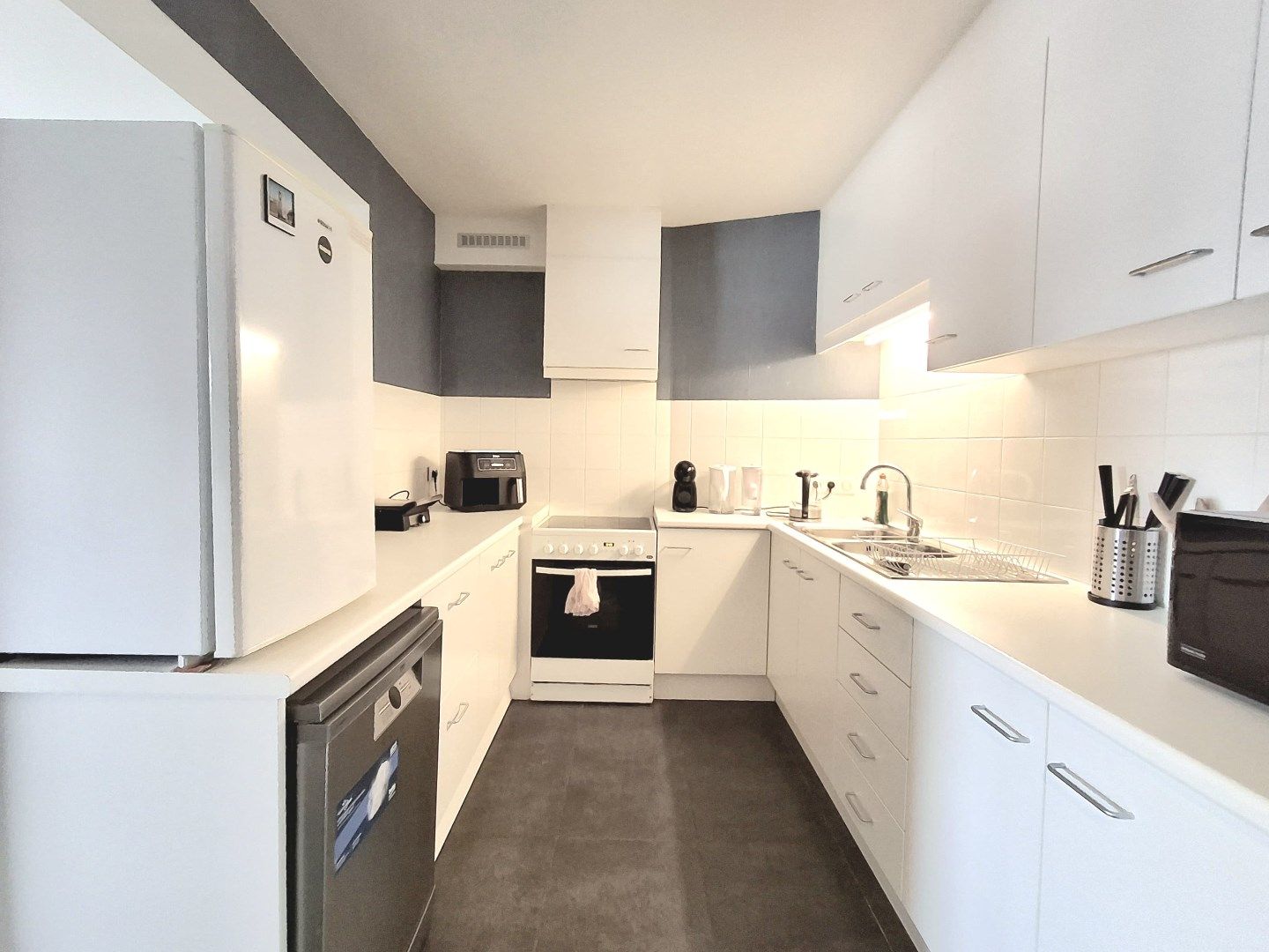 ZEER RUIM DUPLEX APPARTEMENT MET ZONGERICHT DAKTERRAS foto 2