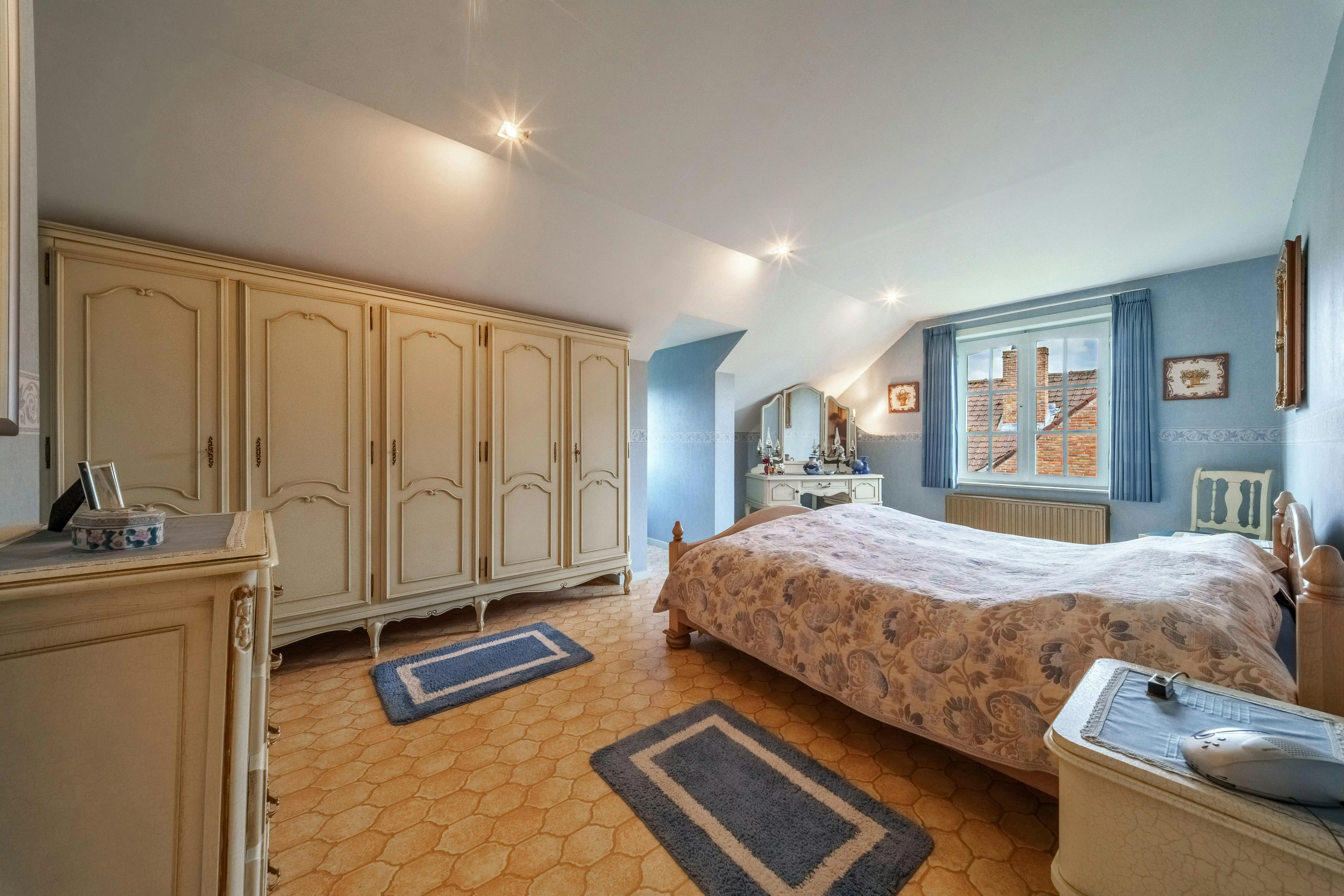 Karaktervol huis te koop in Merkem op 885m² foto 33