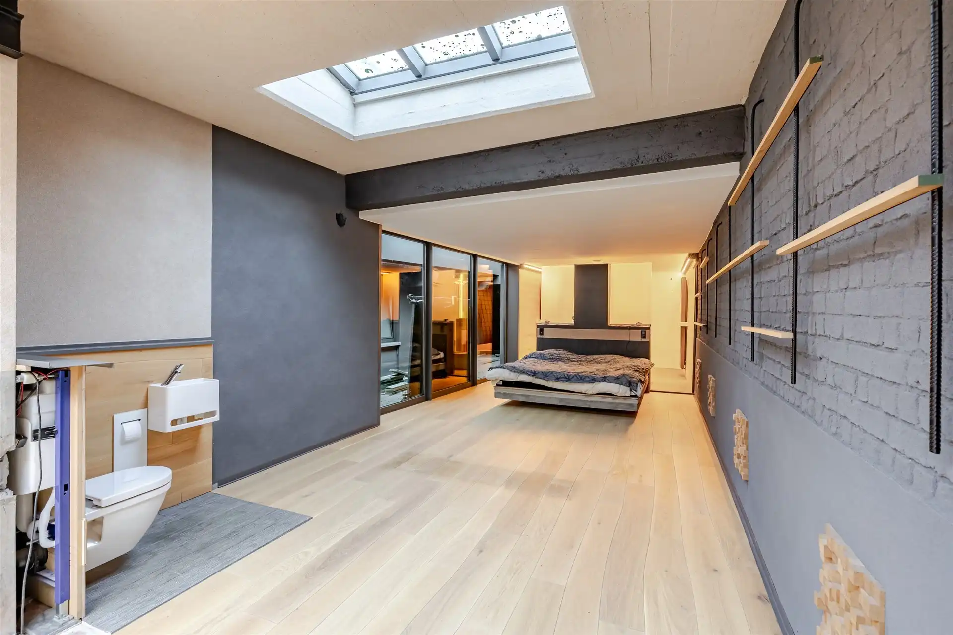 Unieke loft (290m²) met atelier, studio, tuin én magazijn (200m²) foto 7