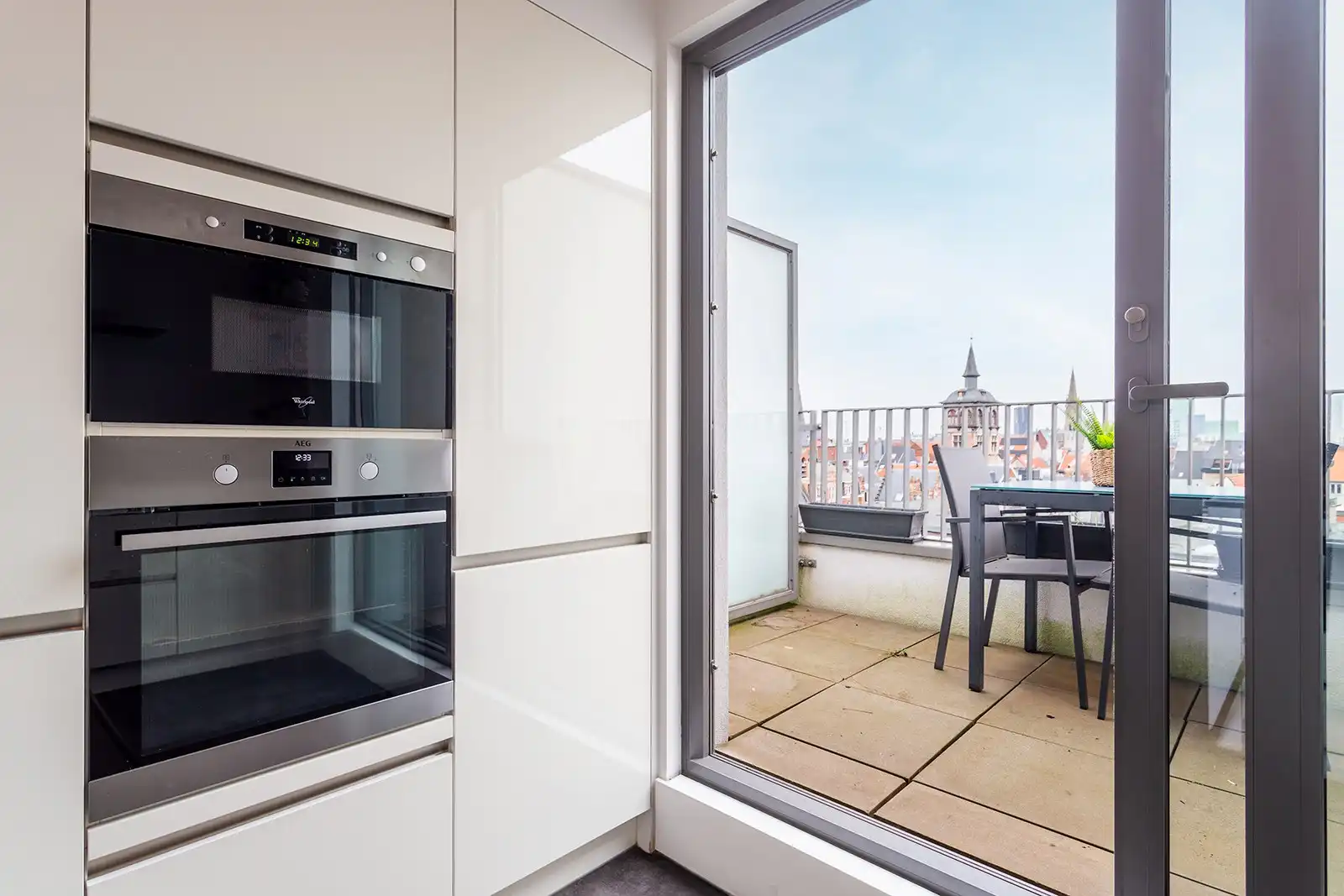 Penthouse met ruime terrassen en prachtige zichten!  foto 12