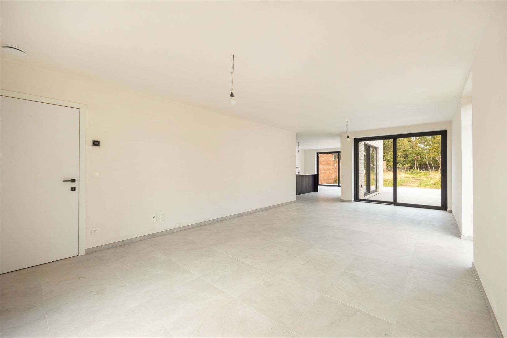 Nieuwbouw HOB met 4 slaapkamers en tuin  foto 2