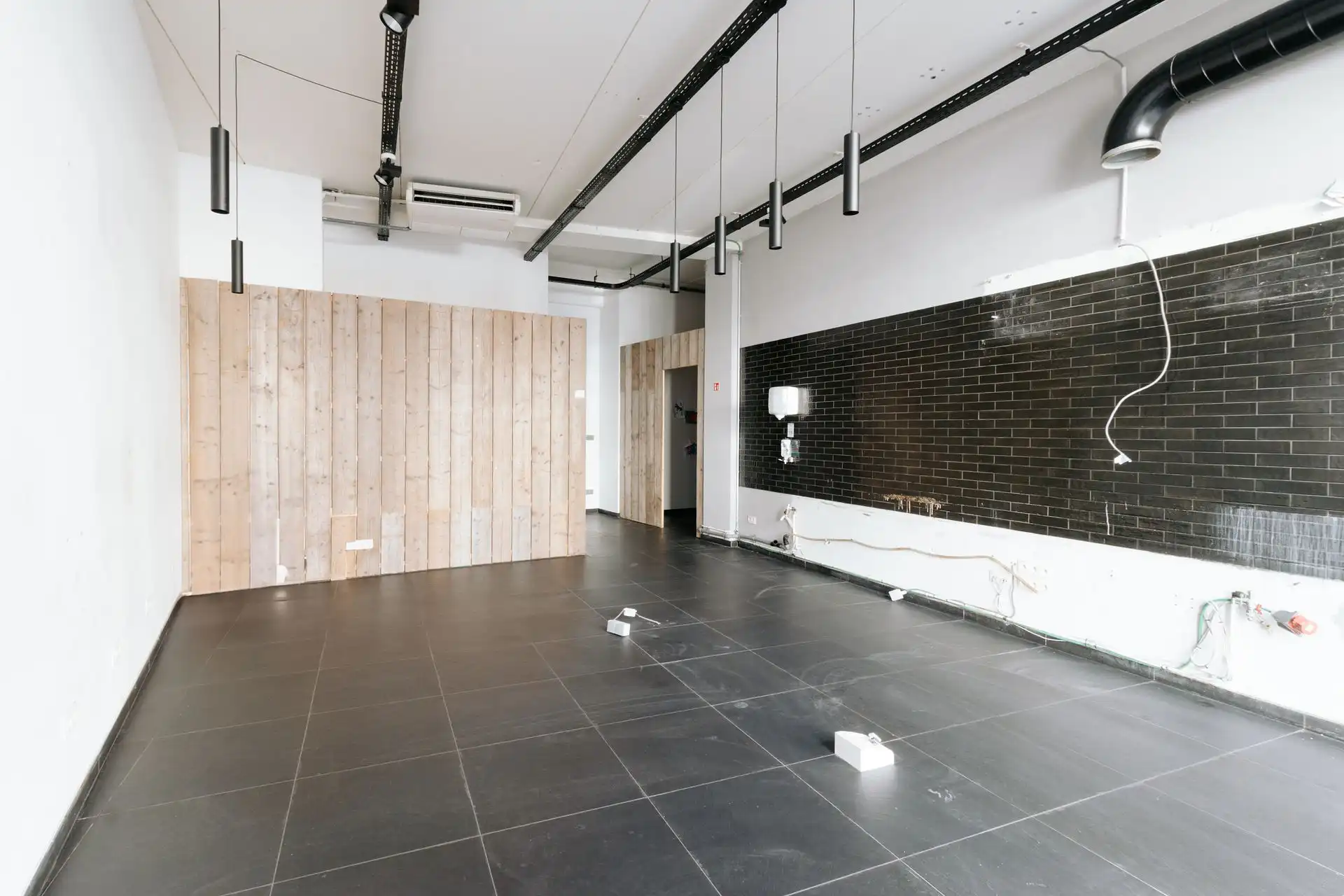 Handelsgelijkvloers op absolute toplocatie in Wilrijk foto 2