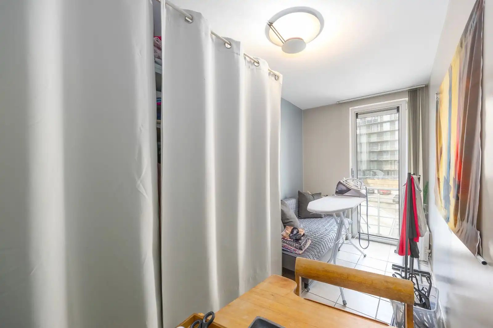 Stijlvol appartement met zuidgericht terras en staanplaats in hartje Oostende foto 9