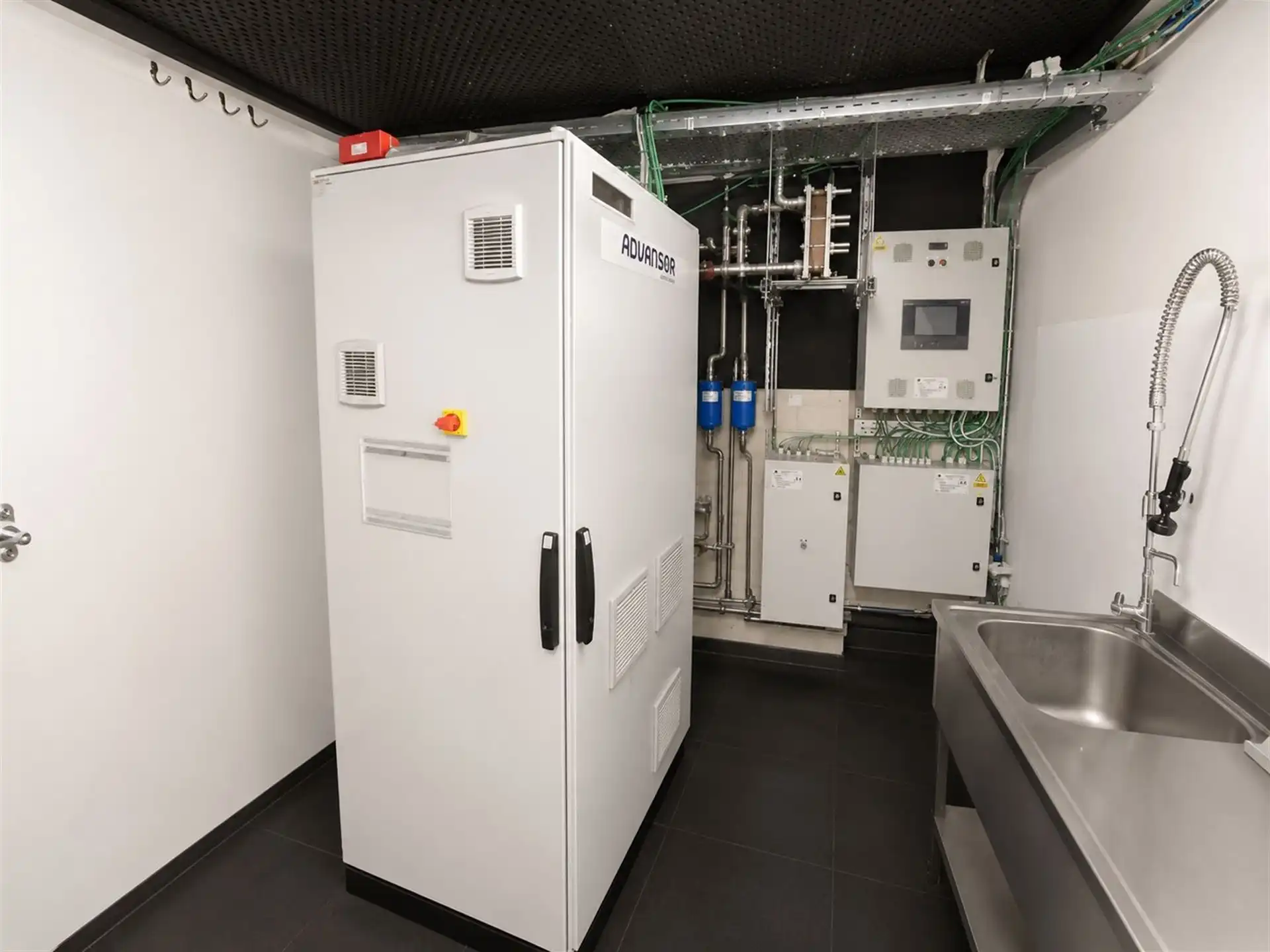  Opvallend handelspand op commerciële toplocatie in hartje Aalst! foto 13