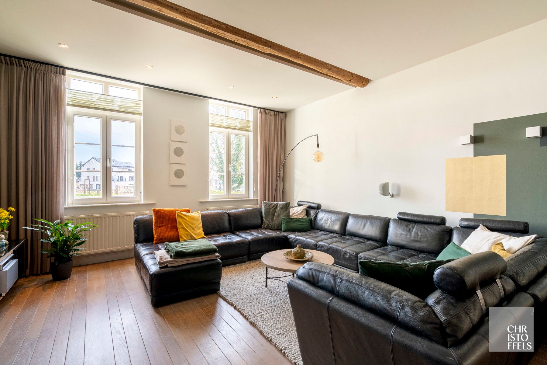 Gerenoveerd neoclassicistisch herenhuis mét stadstuin op de Nederlandse grens! foto 4