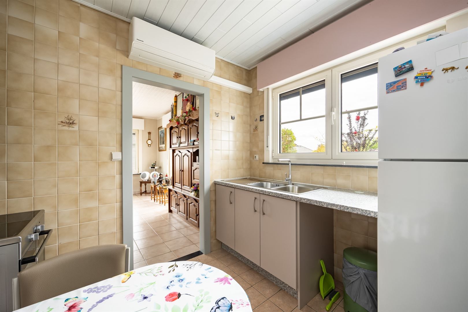 Woning met 3 tot 4 slaapkamers in een rustige straat foto 6