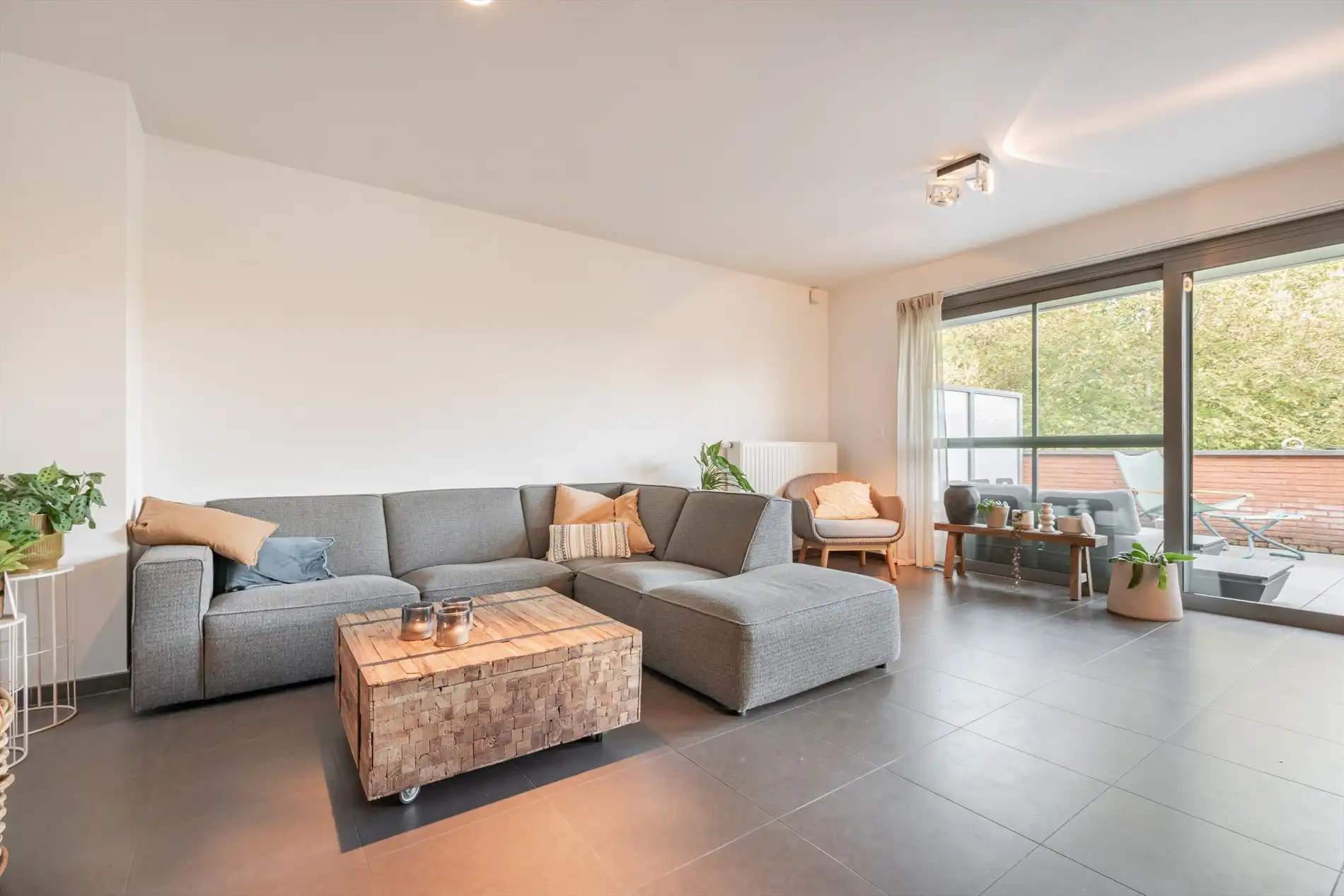 Moderne duplex met 4 kamers, staanplaats en ruim terras foto 6