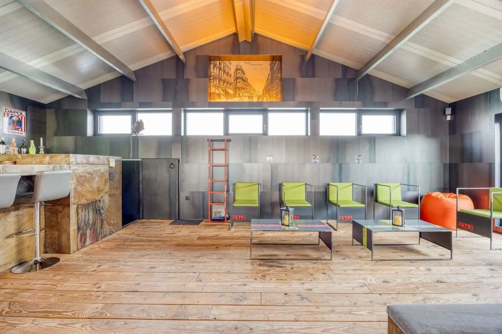 Loods met woning en loft te koop foto 20