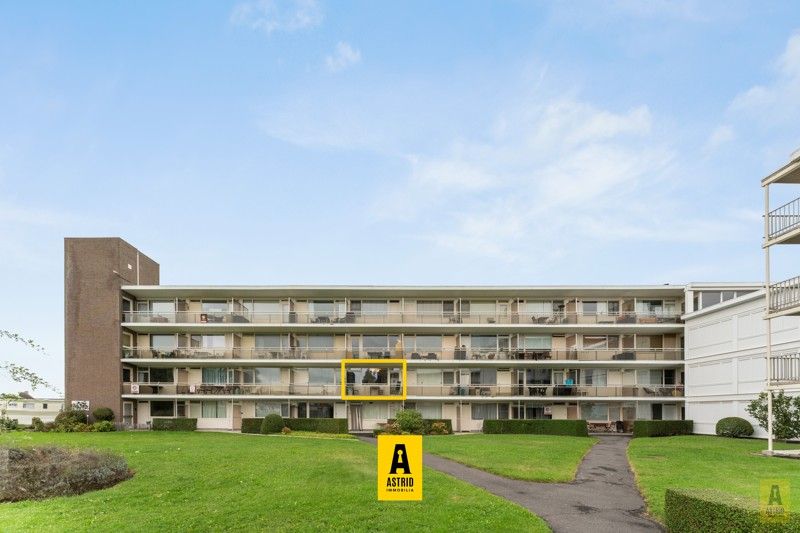 Instapklaar (gerenoveerd) lichtrijk appartement met terras in groen domein! foto 4