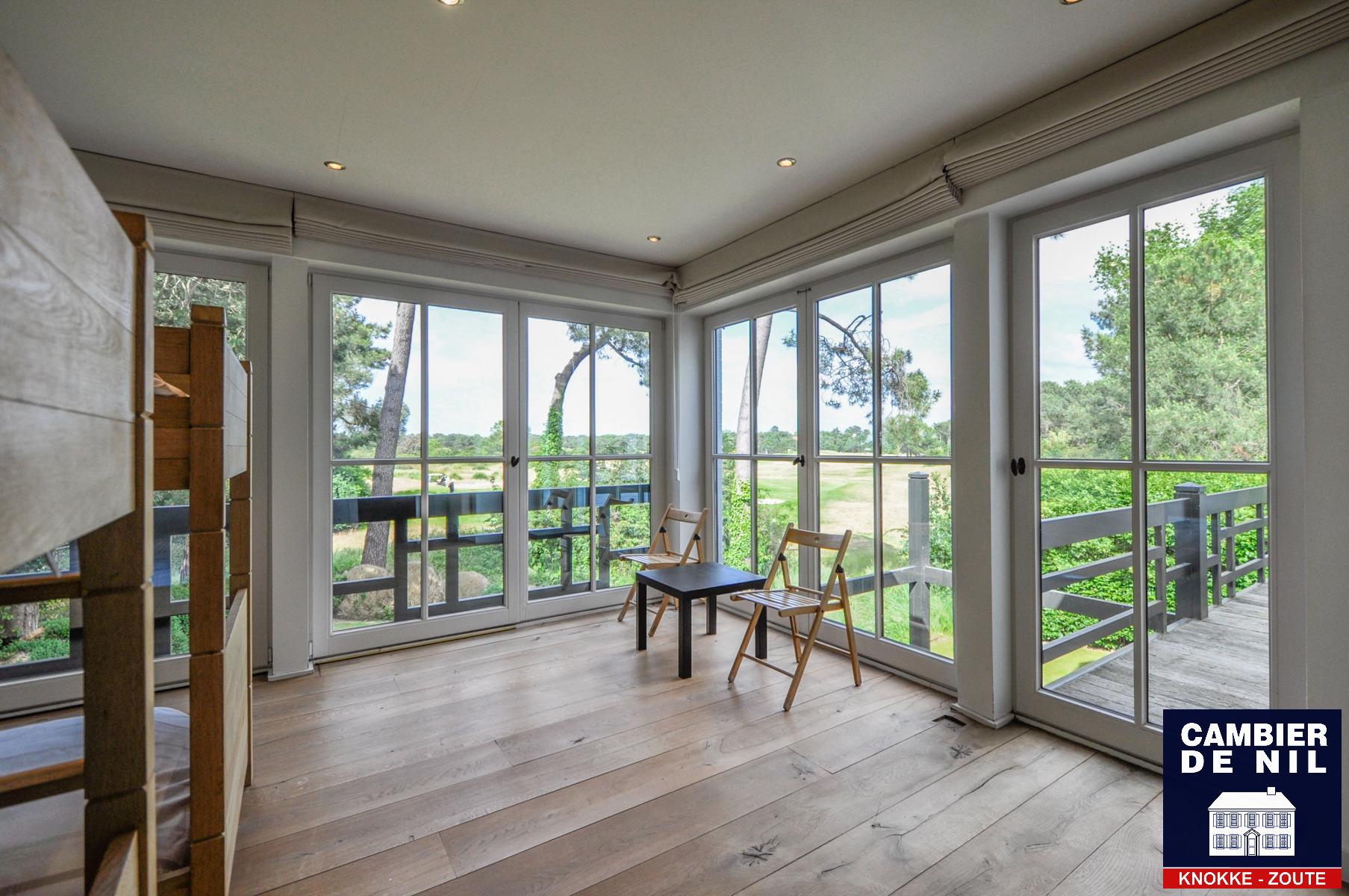 Ongemeubelde villa met zicht op de golf foto 14