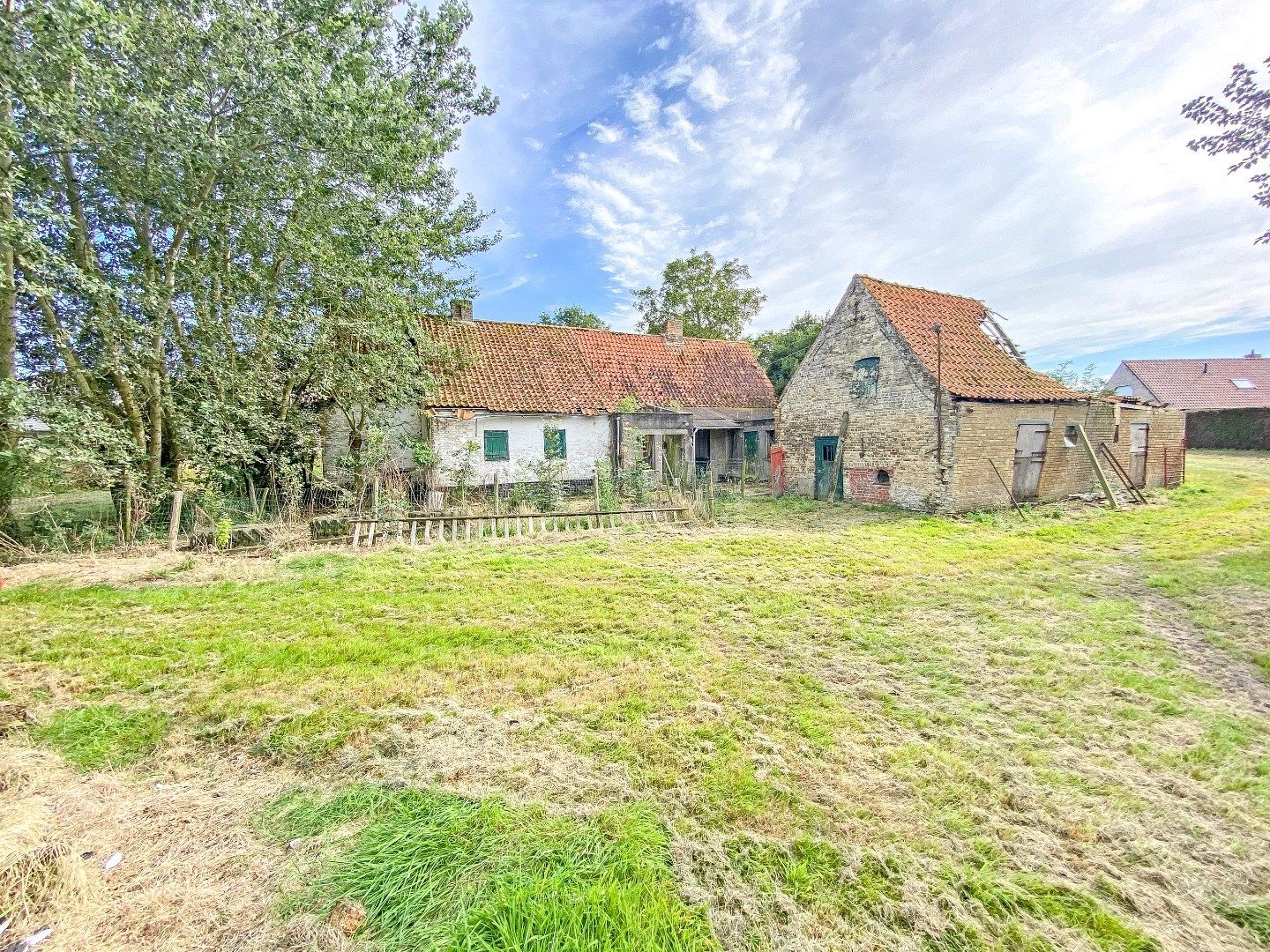 Te renoveren hoeve met veel potentieel in Alveringem. foto 7