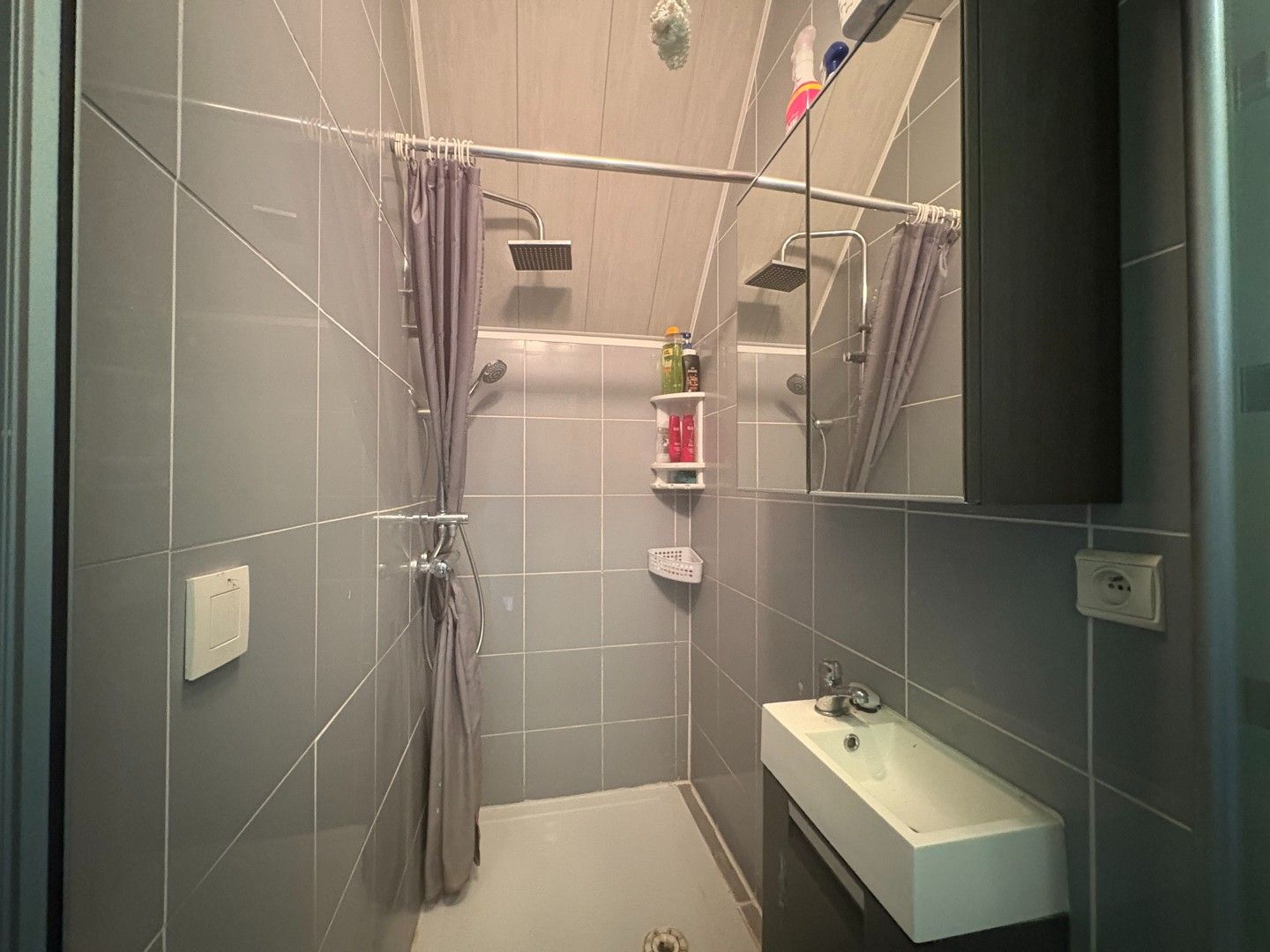 Instapklare rijwoning nabij station Lede foto 9