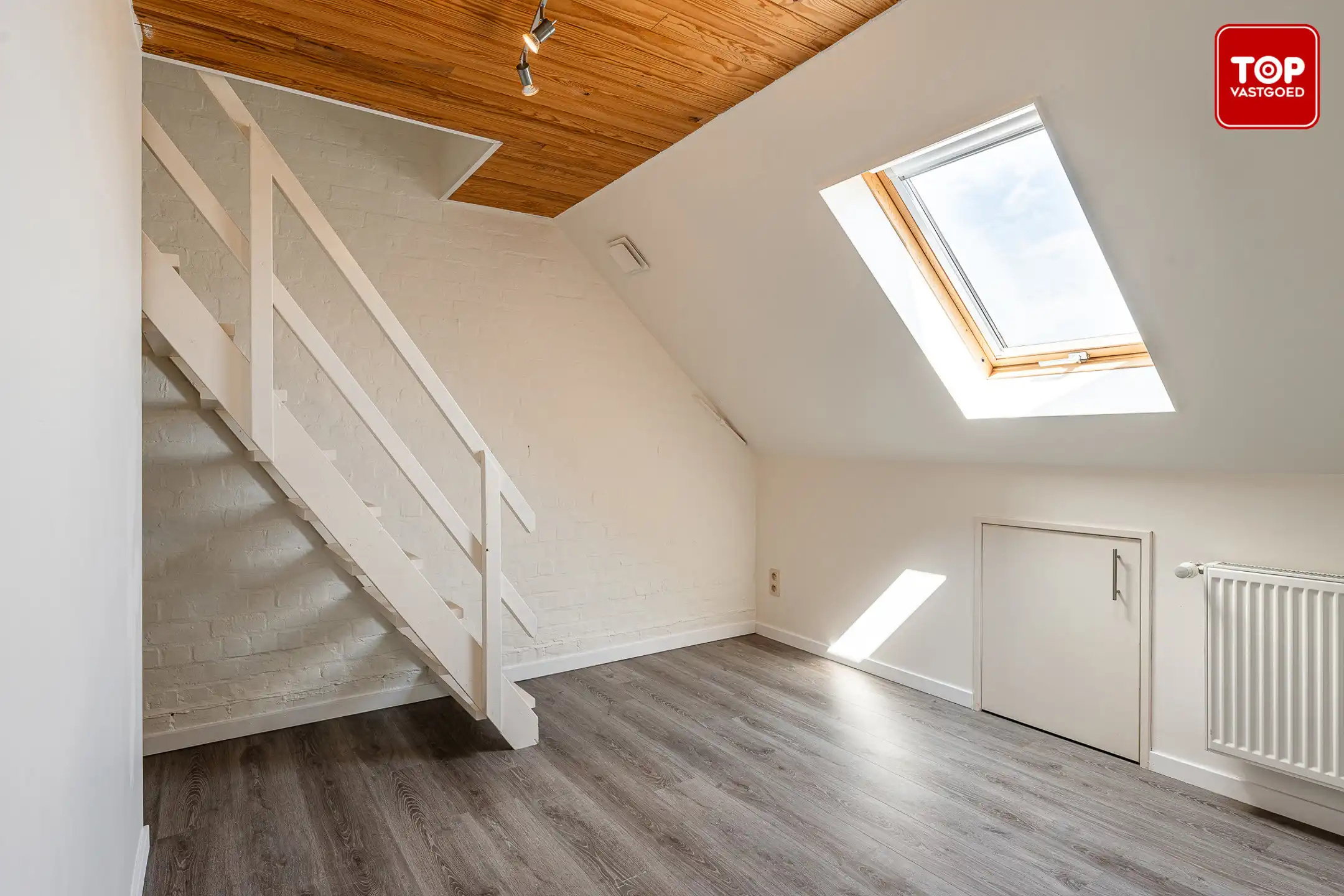 Instapklare woning met 3 slaapkamers en open zicht op de velden foto 17