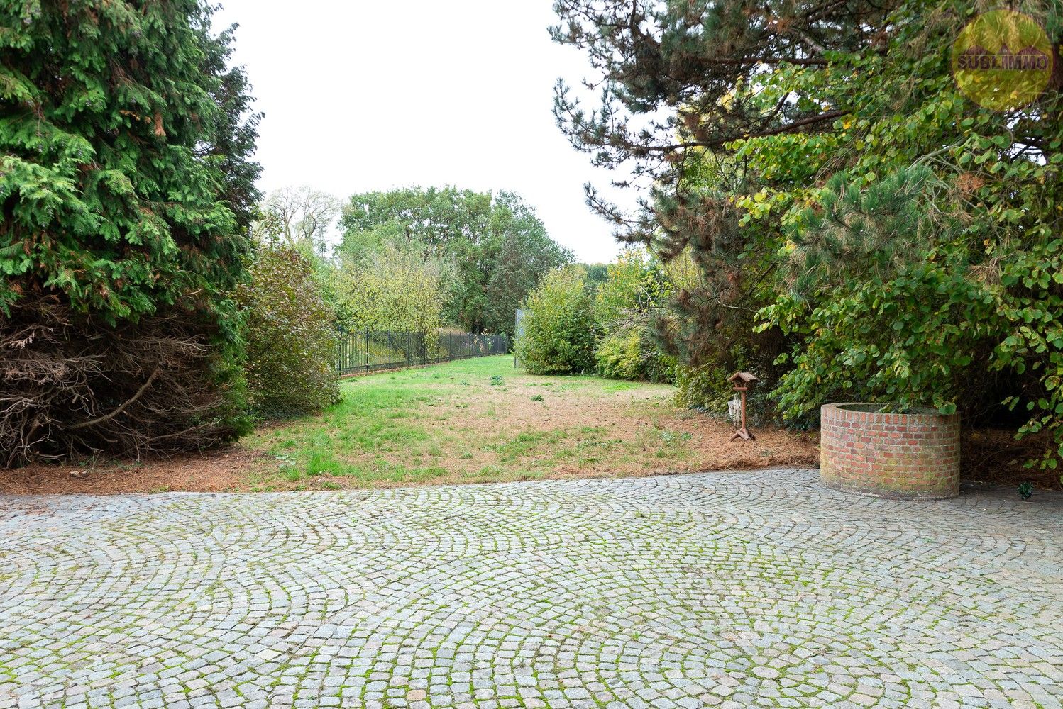 Karaktervolle woning met 6 slaapkamers op een ruim perceel van 21a 73ca foto 32
