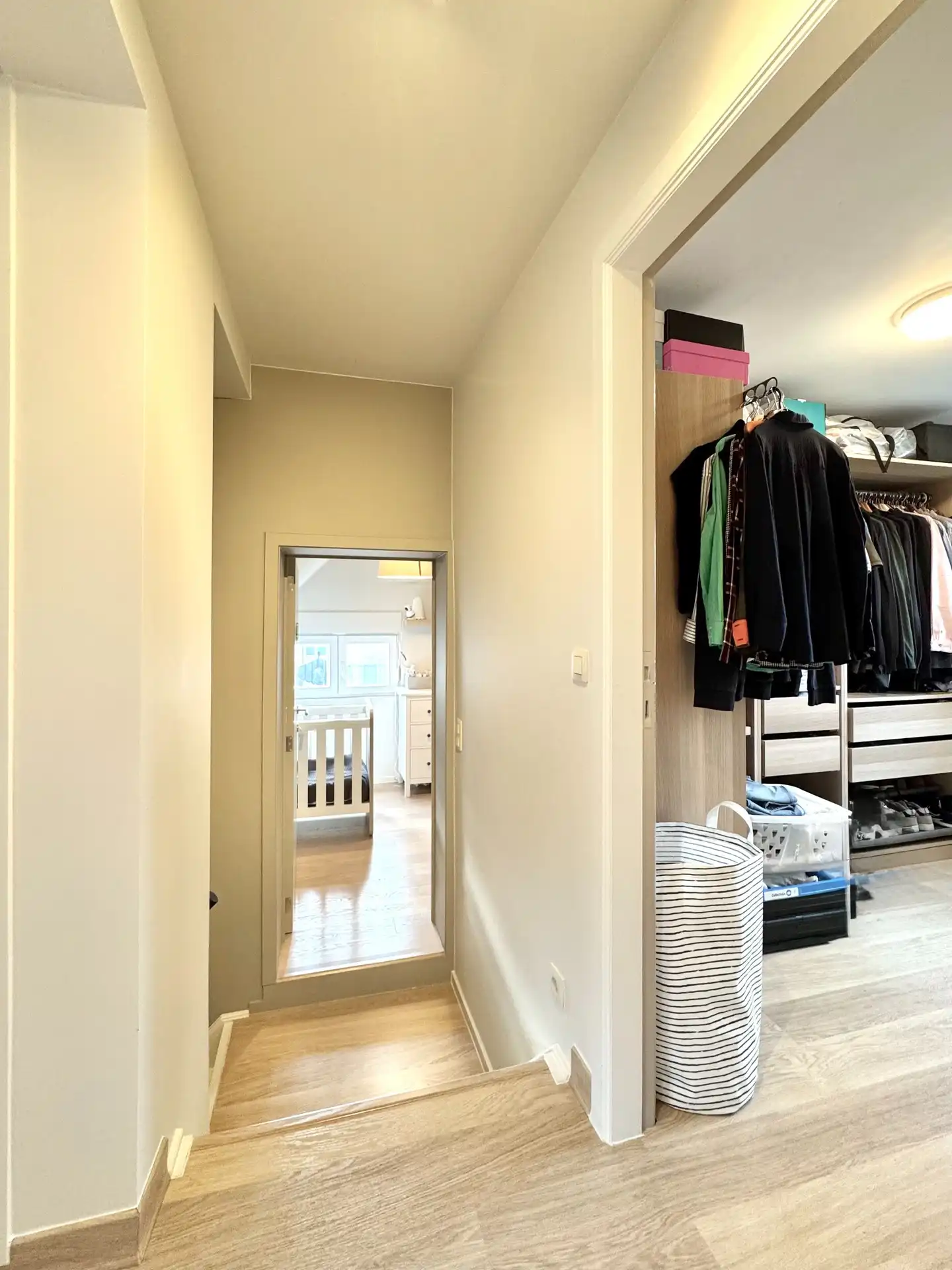 HALFOPEN WONING MET 4 KAMERS, TUIN & GARAGE - 359 m² foto 23