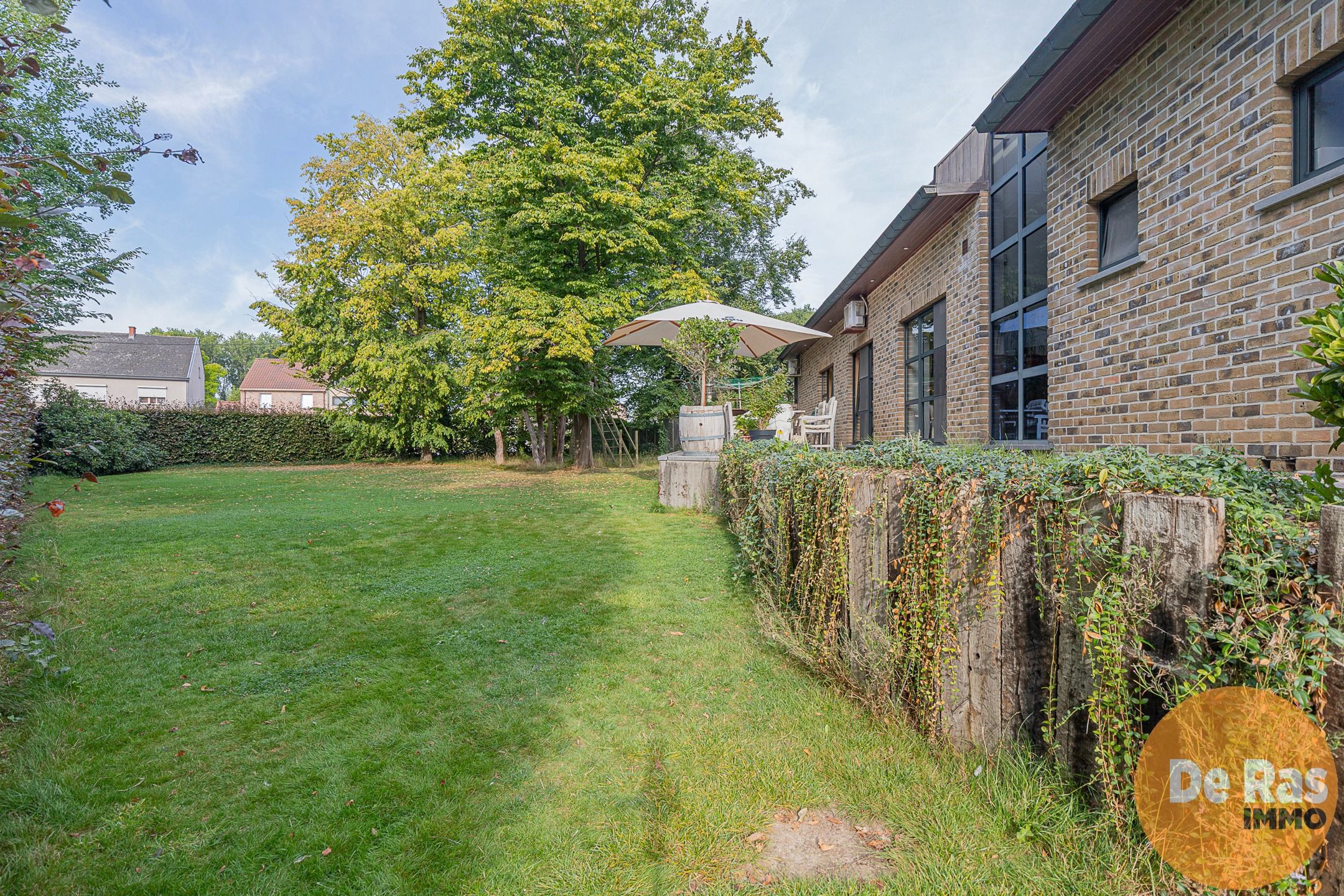 HERZELE – Multifunctionele loods met villa foto 5