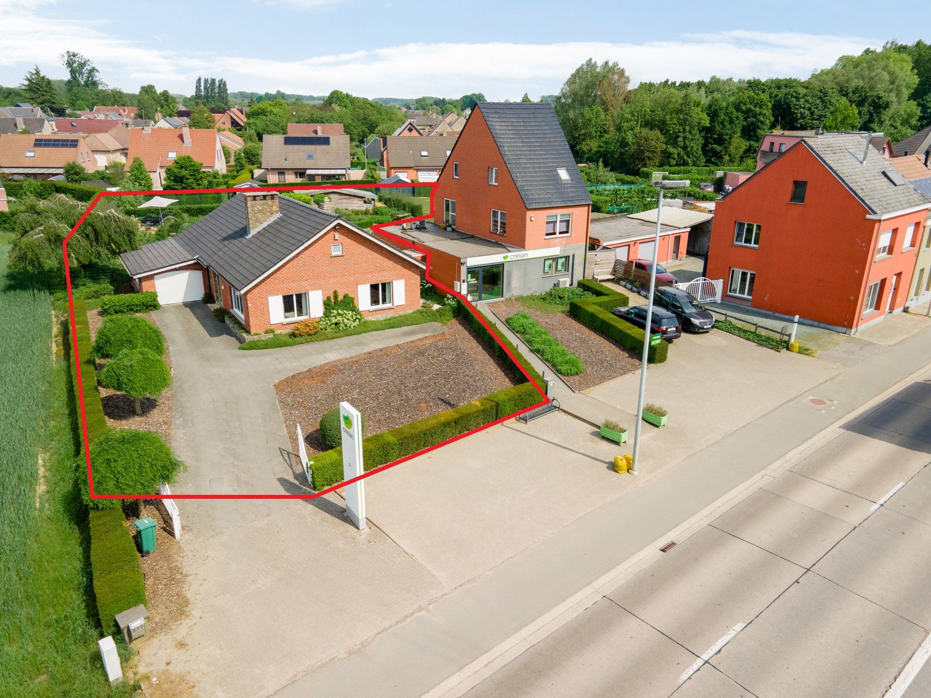 Instapklare villa/bungalow op ruim perceel van +/- 30 are. Met mogelh. tot aankoop van een aanpalende kantoorruimte. foto 24