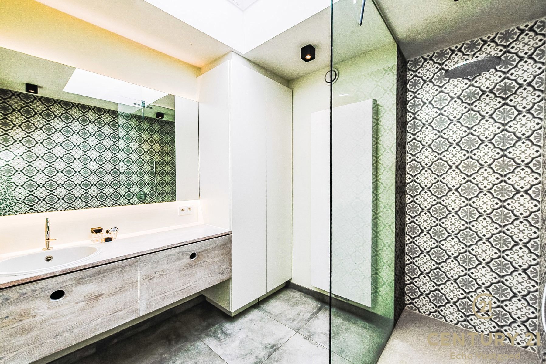 Karaktervolle woning op een idyllische, groene locatie foto 17