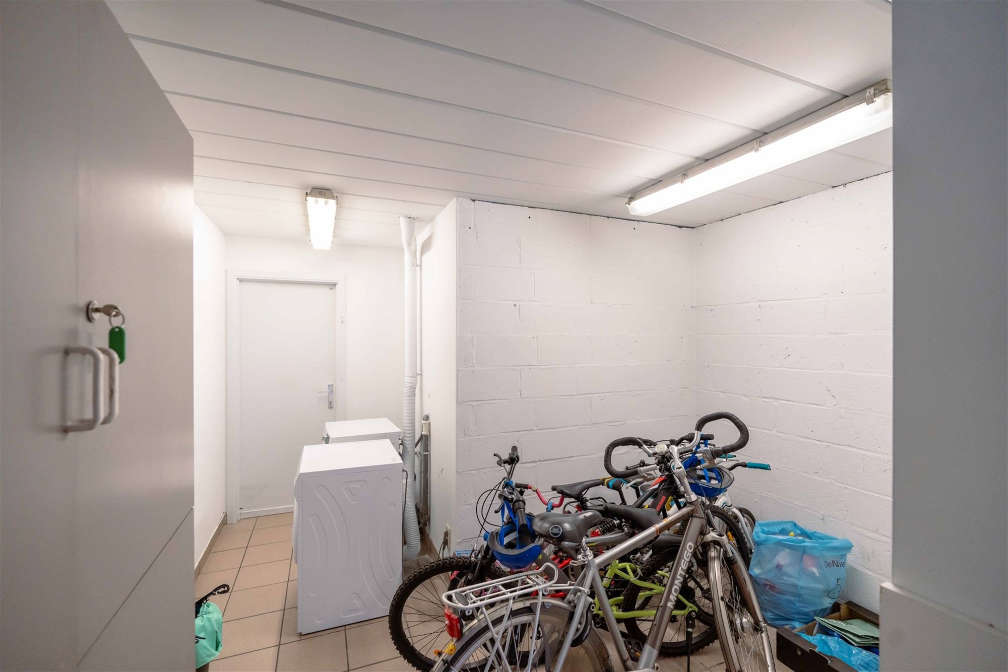 RIJWONING MET VEEL MOGELIJKHEDEN VLAKBIJ HET CENTRUM VAN SINT-TRUIDEN  foto 14