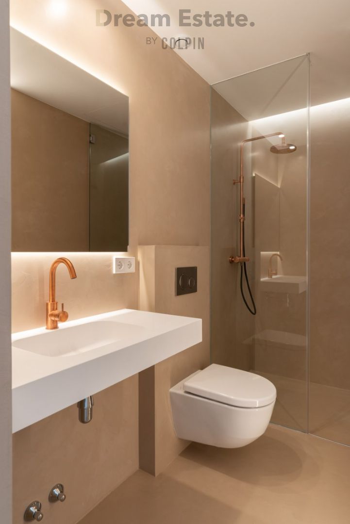 Eerste lijns villa foto 10