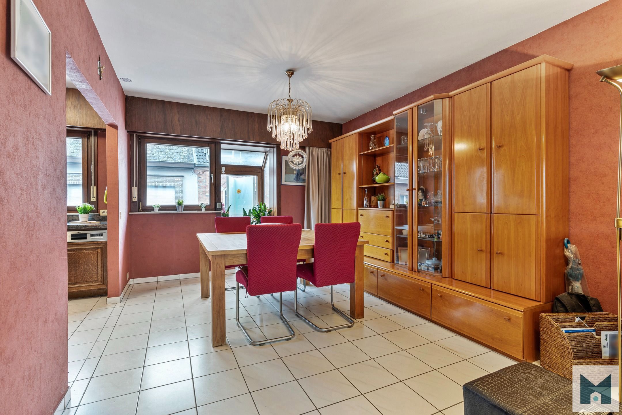 Bel-etage met 5 slaapkamers + handelsruimte en bijbouw! foto 8