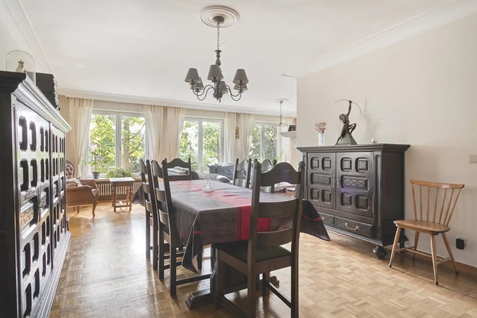 Mooi, uiterst lichtrijk appartement in het hart van Wevelgem! foto 3