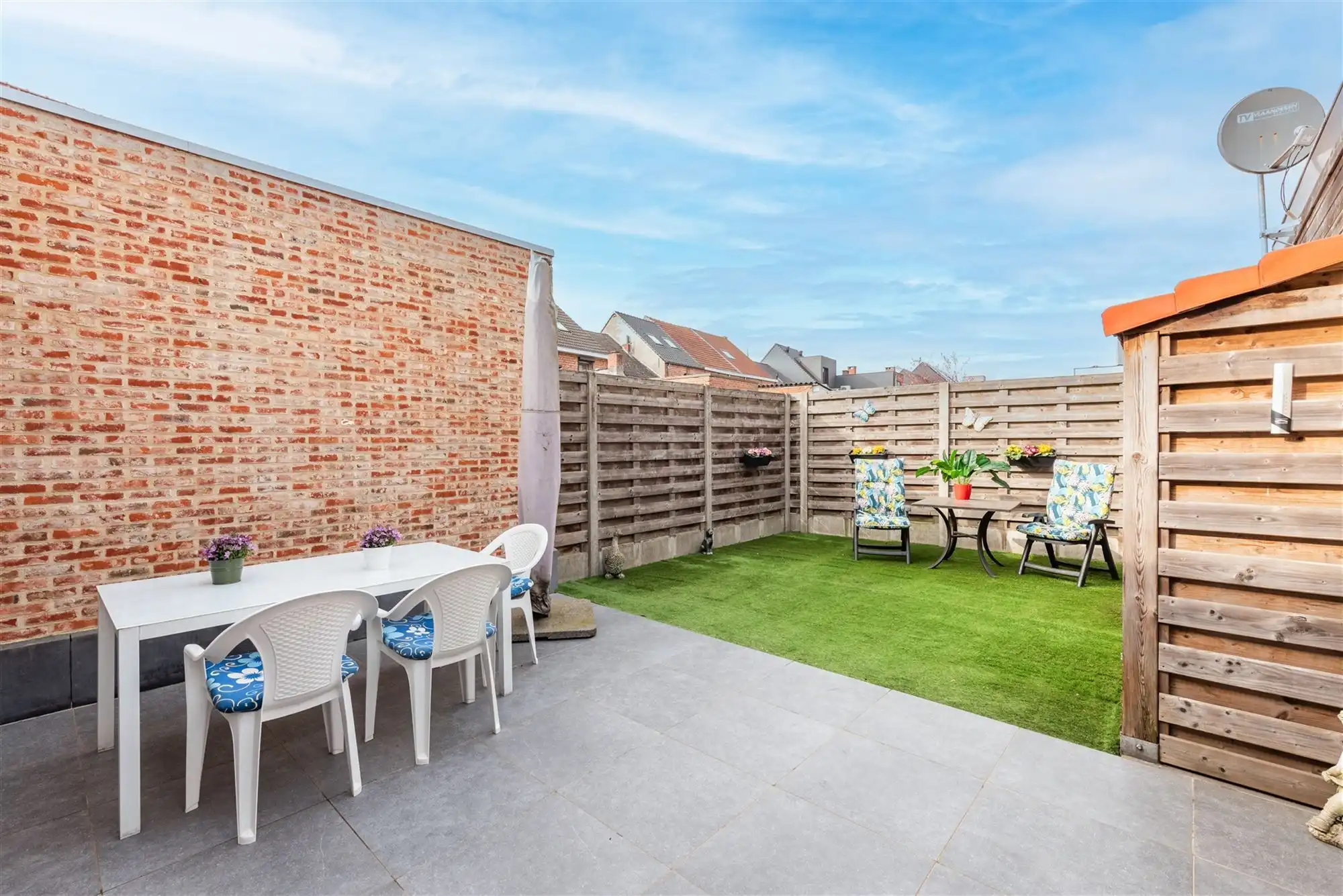 Kwaliteitsvol instapklaar huis met 3 slpks, 2 badks en tuin foto 4