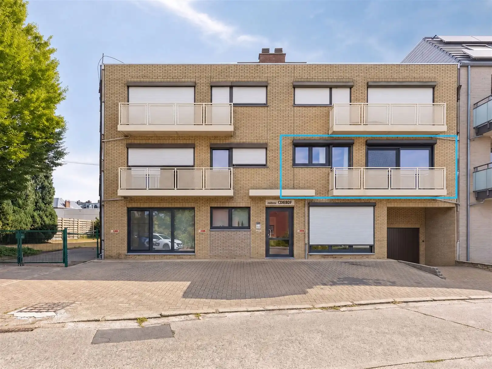 TE KOOP: Verzorgd appartement met 2 slaapkamers en ondergrondse staanplaats in hartje Heusden! foto {{pictureIndex}}