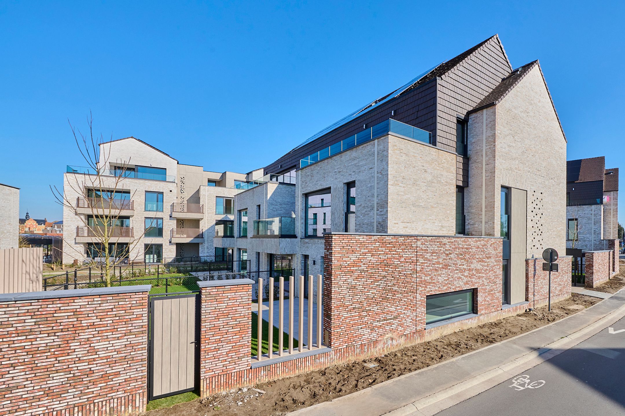 Gelijkvloers nieuwbouwappartement + privé tuintje foto 7