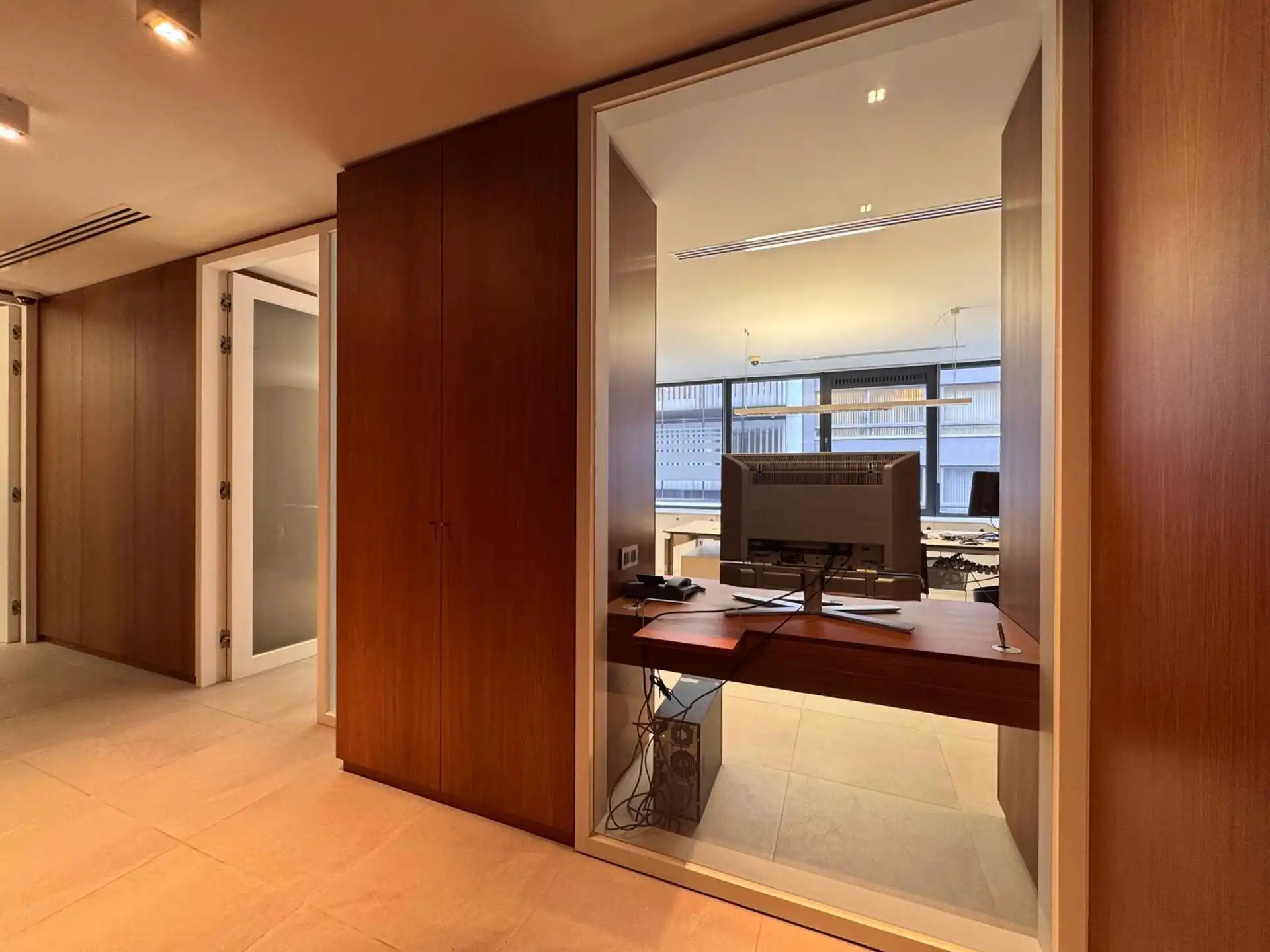 Instapklaar kantoor in de Diamantwijk te Antwerpen foto 3