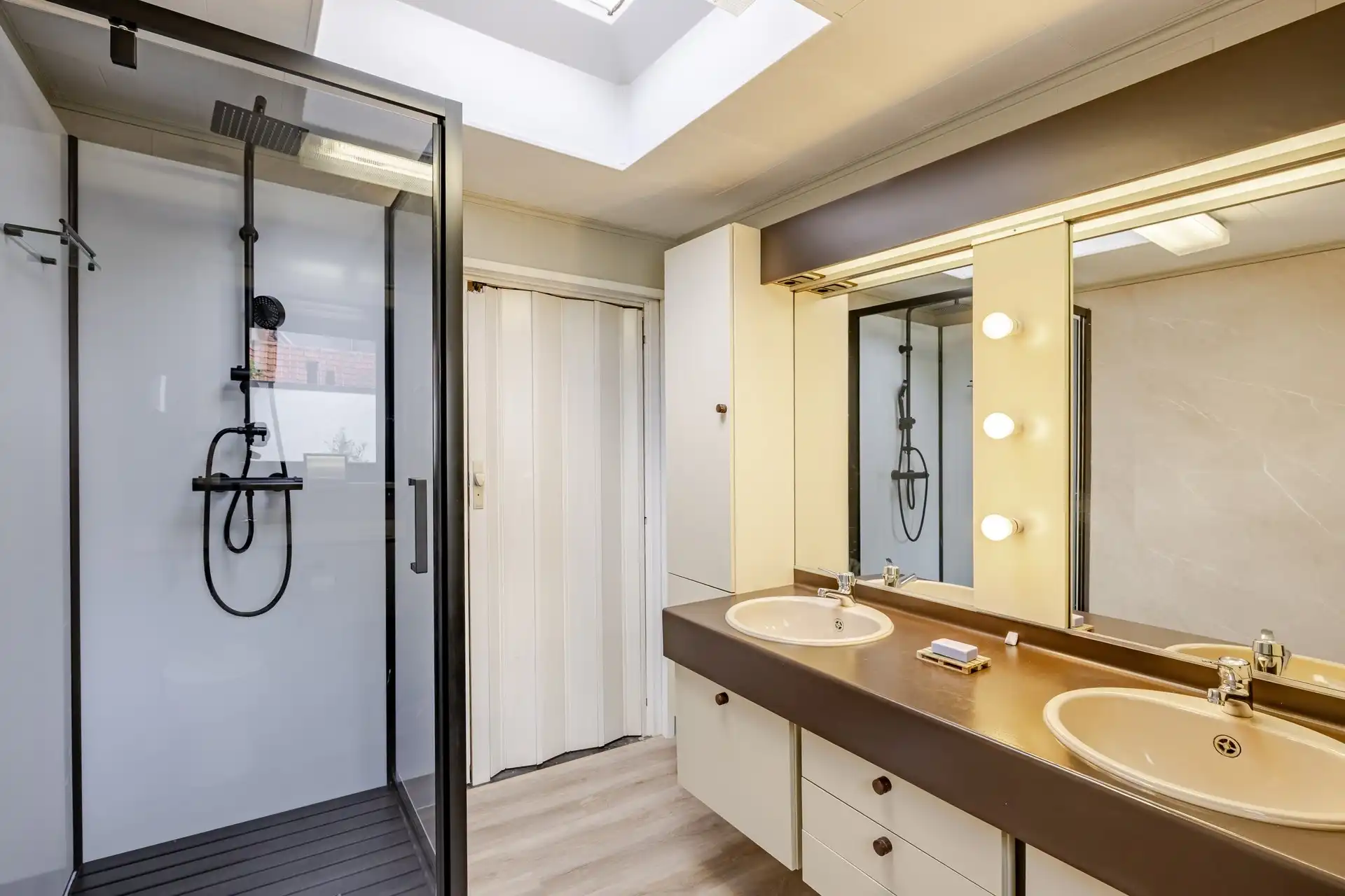 Instapklare gezinswoning met 4 slaapkamers  foto 11
