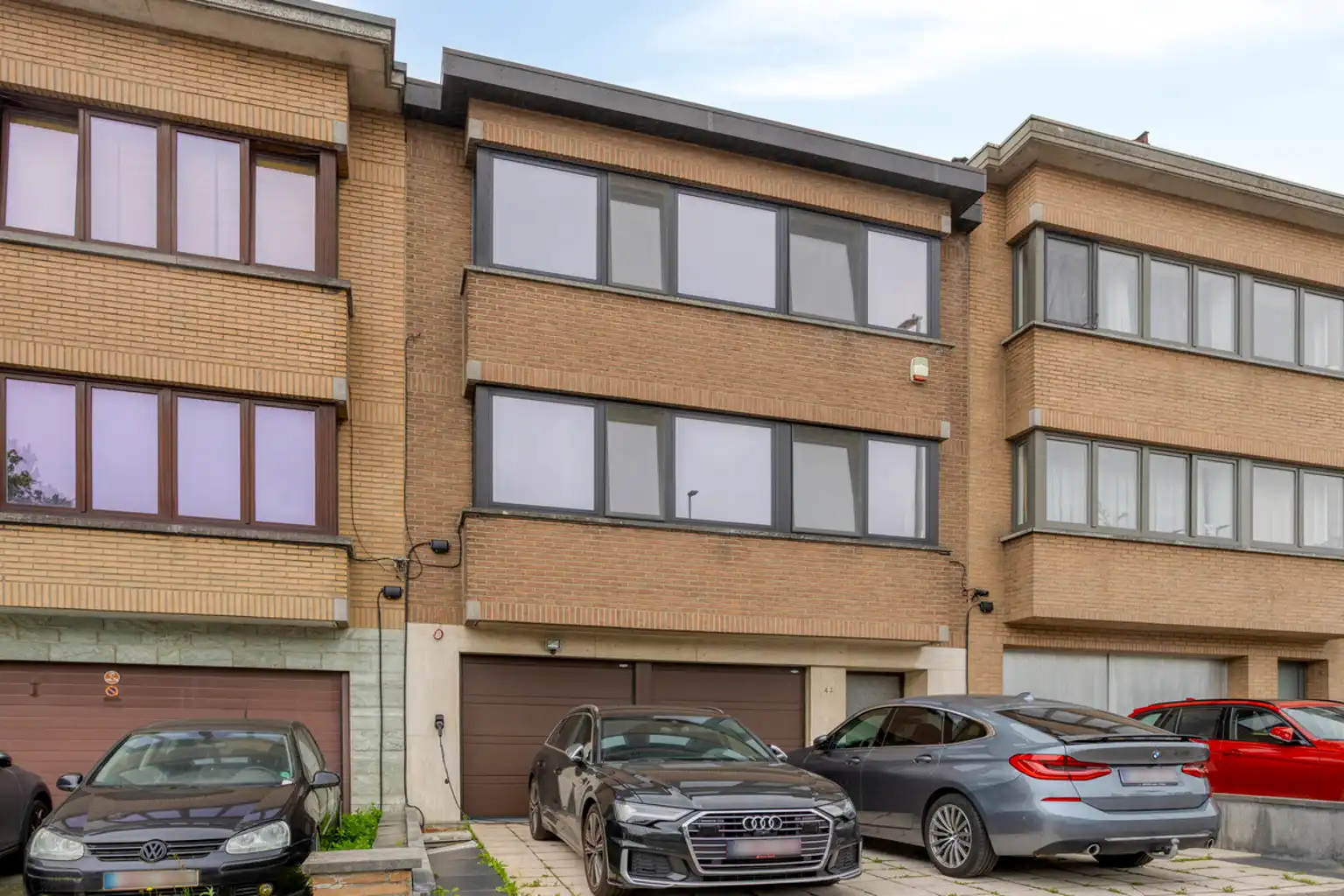 Perfect instapklaar 2-slaapkamerappartement met garage  foto {{pictureIndex}}
