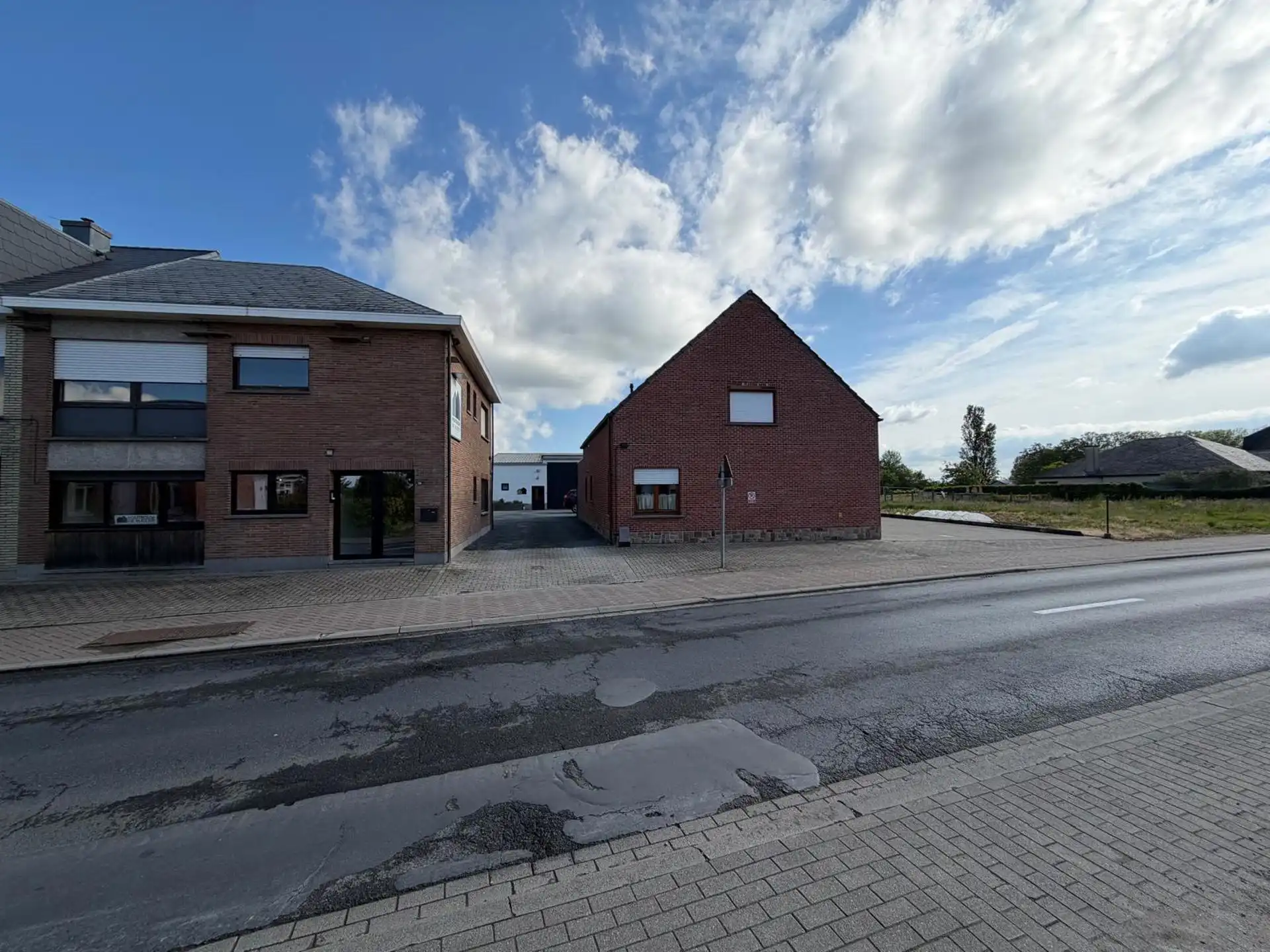 KMO-site te koop met loods, landbouwgrond en woongelegenheid. foto 12