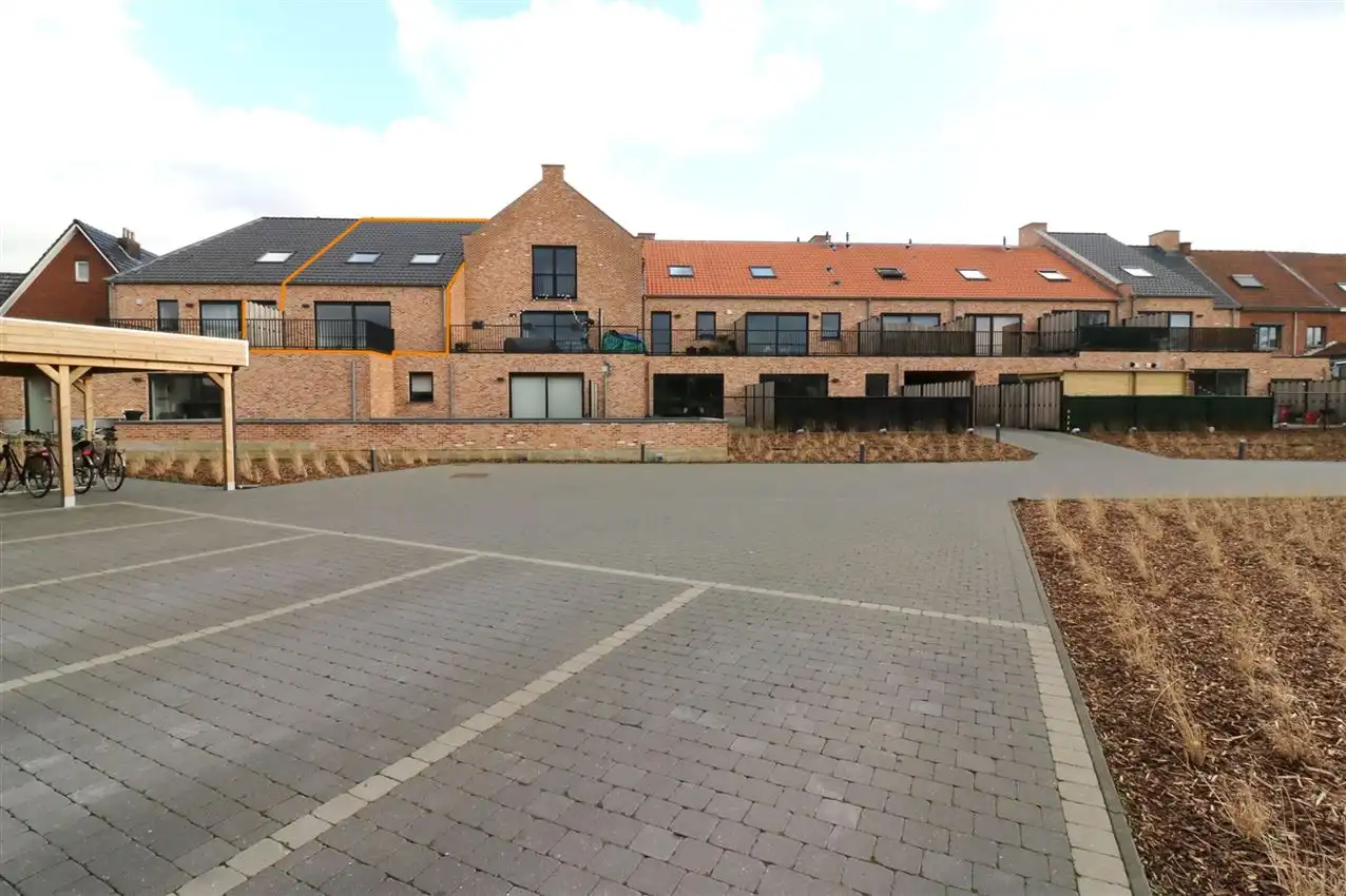 Leuk app.in landelijke stijl met 2 slpk., autostaanplaats en terras foto 2