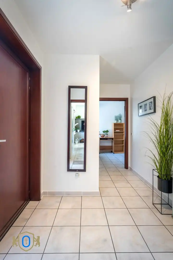 5-slpkr villa met garages en fenomenale tuin foto 4