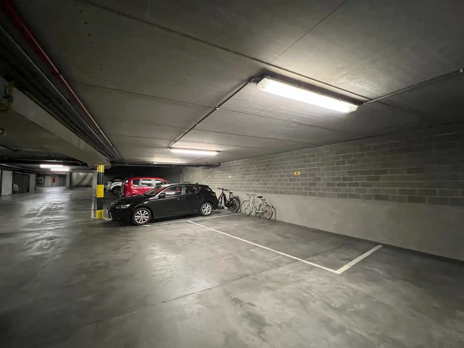 Leuk appartement met 1 slaapkamer en staanplaats foto 13