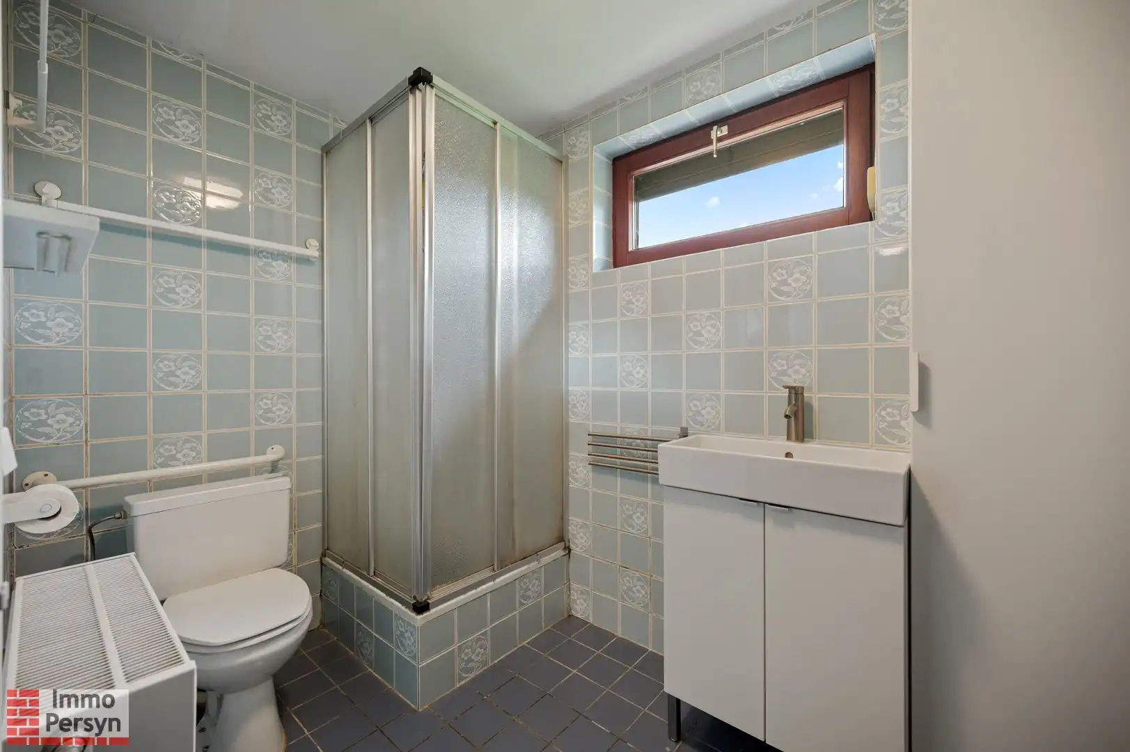 Vrijstaande bungalow met bijgebouw op een riant perceel foto 31